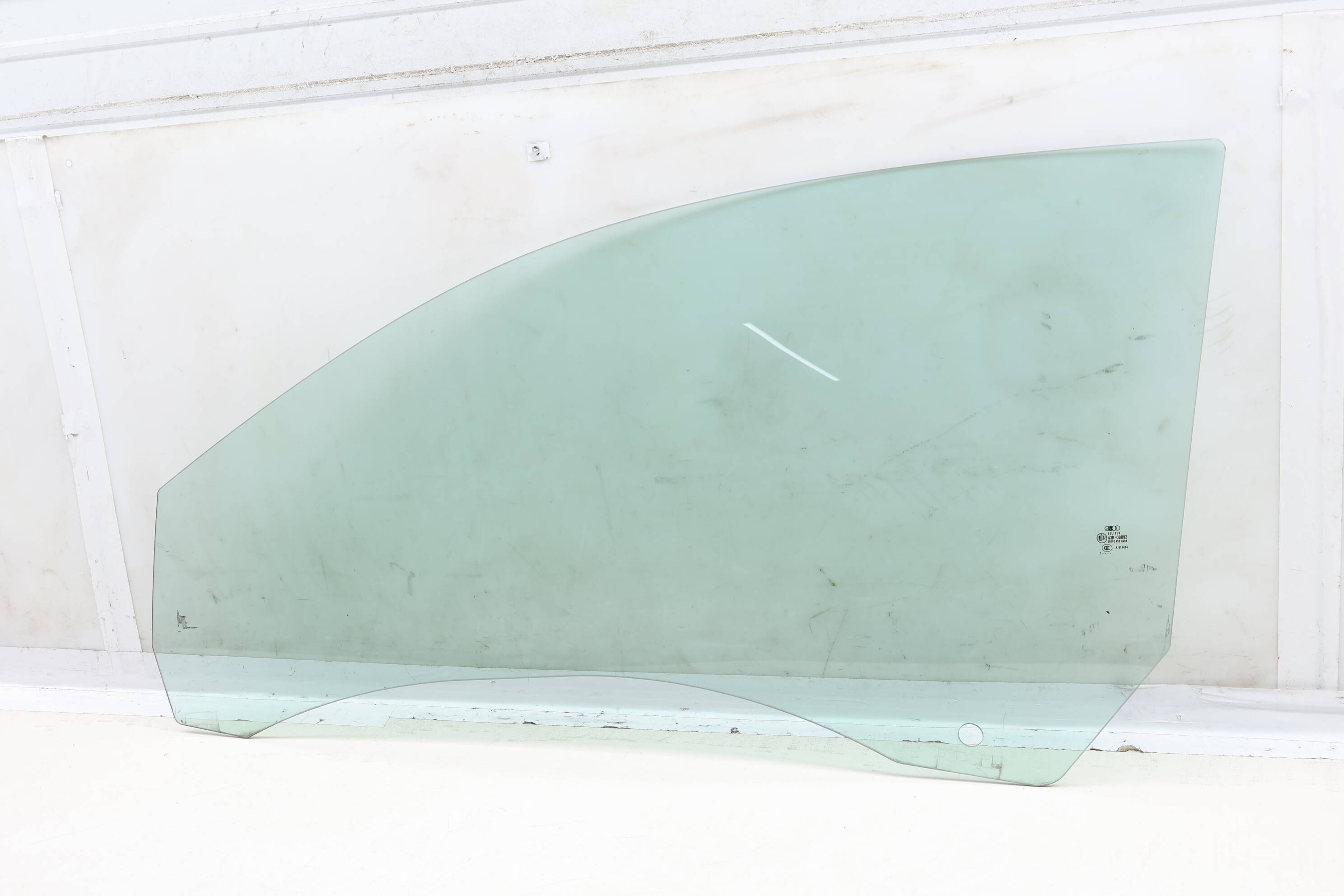 Door&#x20;Window&#x20;Glass&#x20;8T0845201D