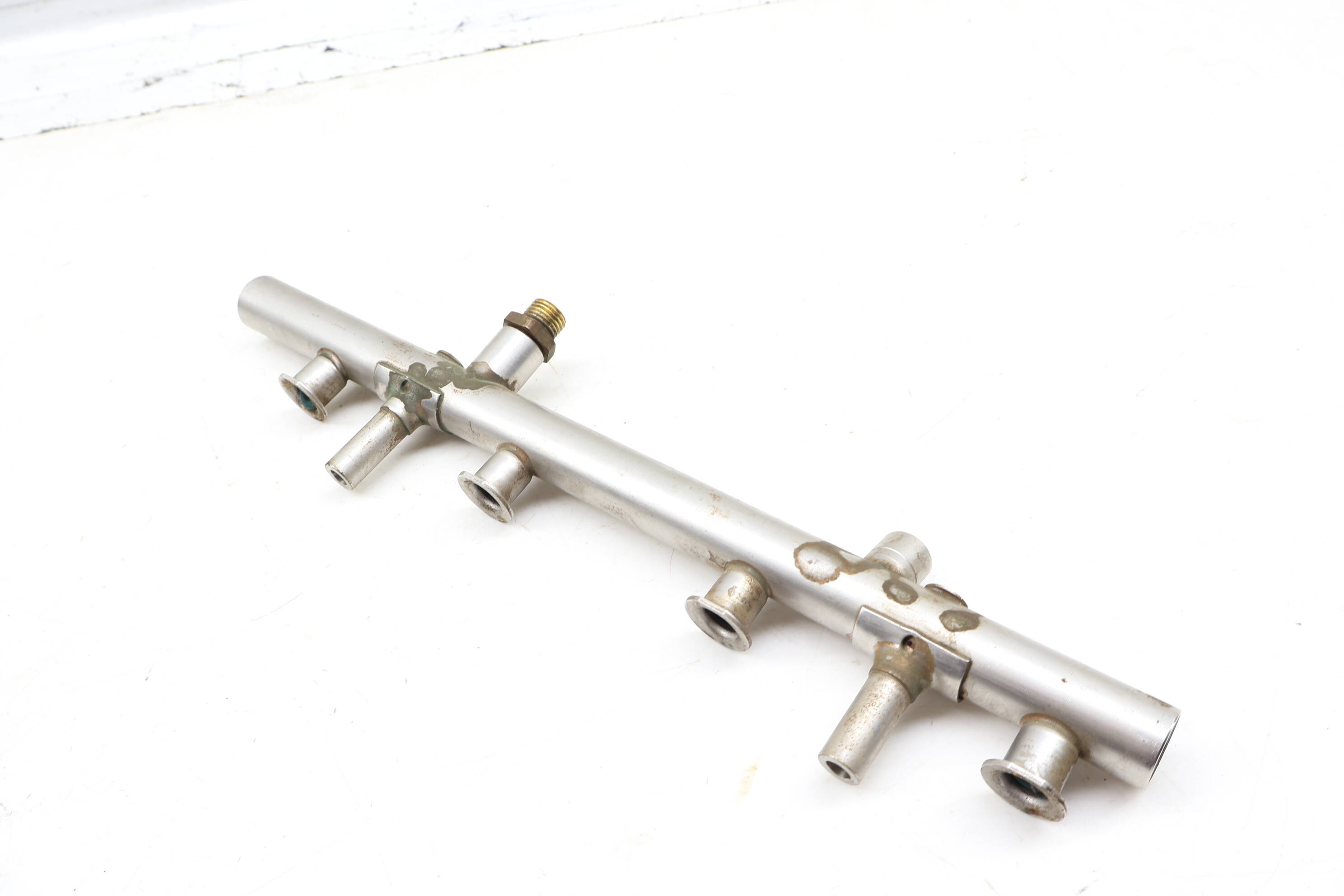 Fuel Rail 06H133317C