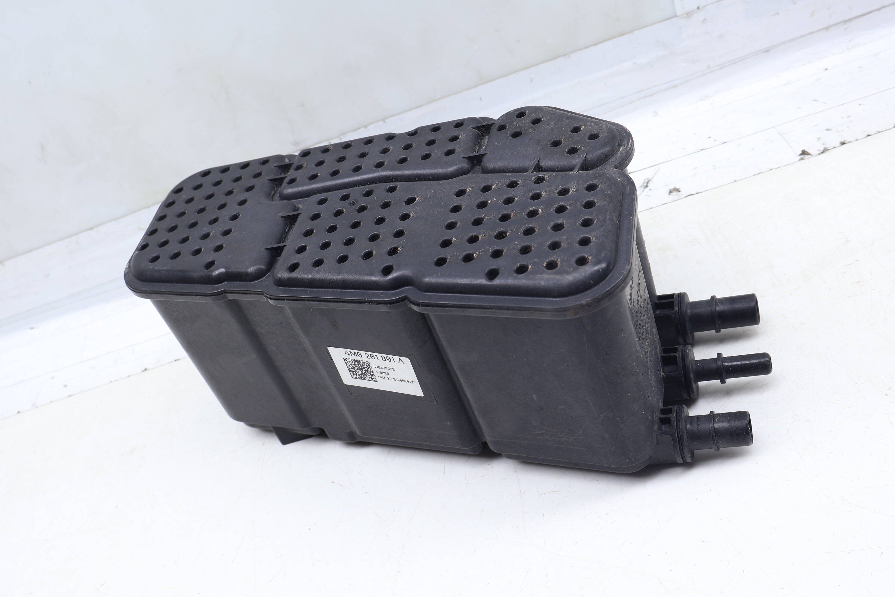 Fuel Evap / Charcoal Canister 4M0201801A