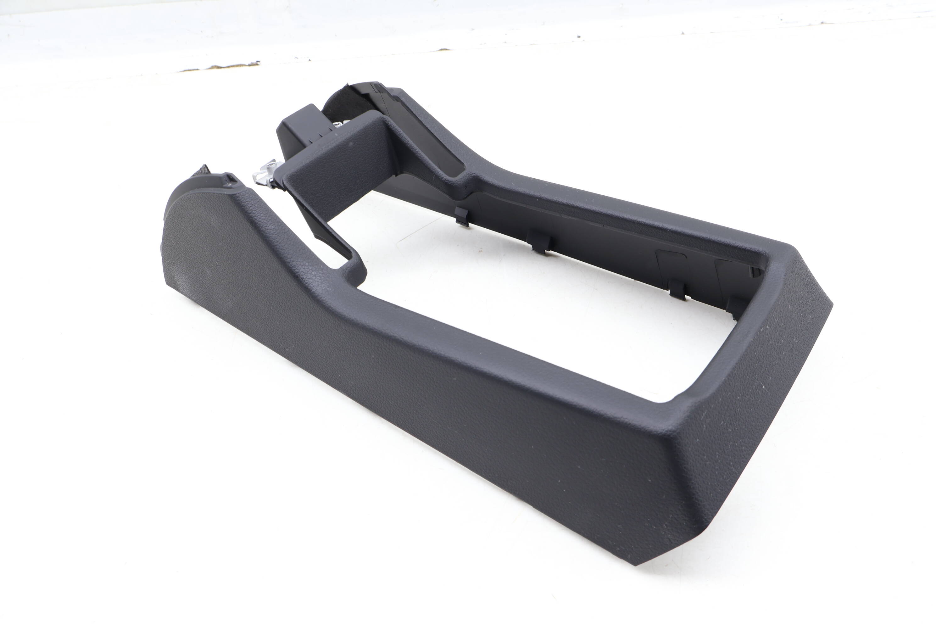 Center Console Trim 8U1863244