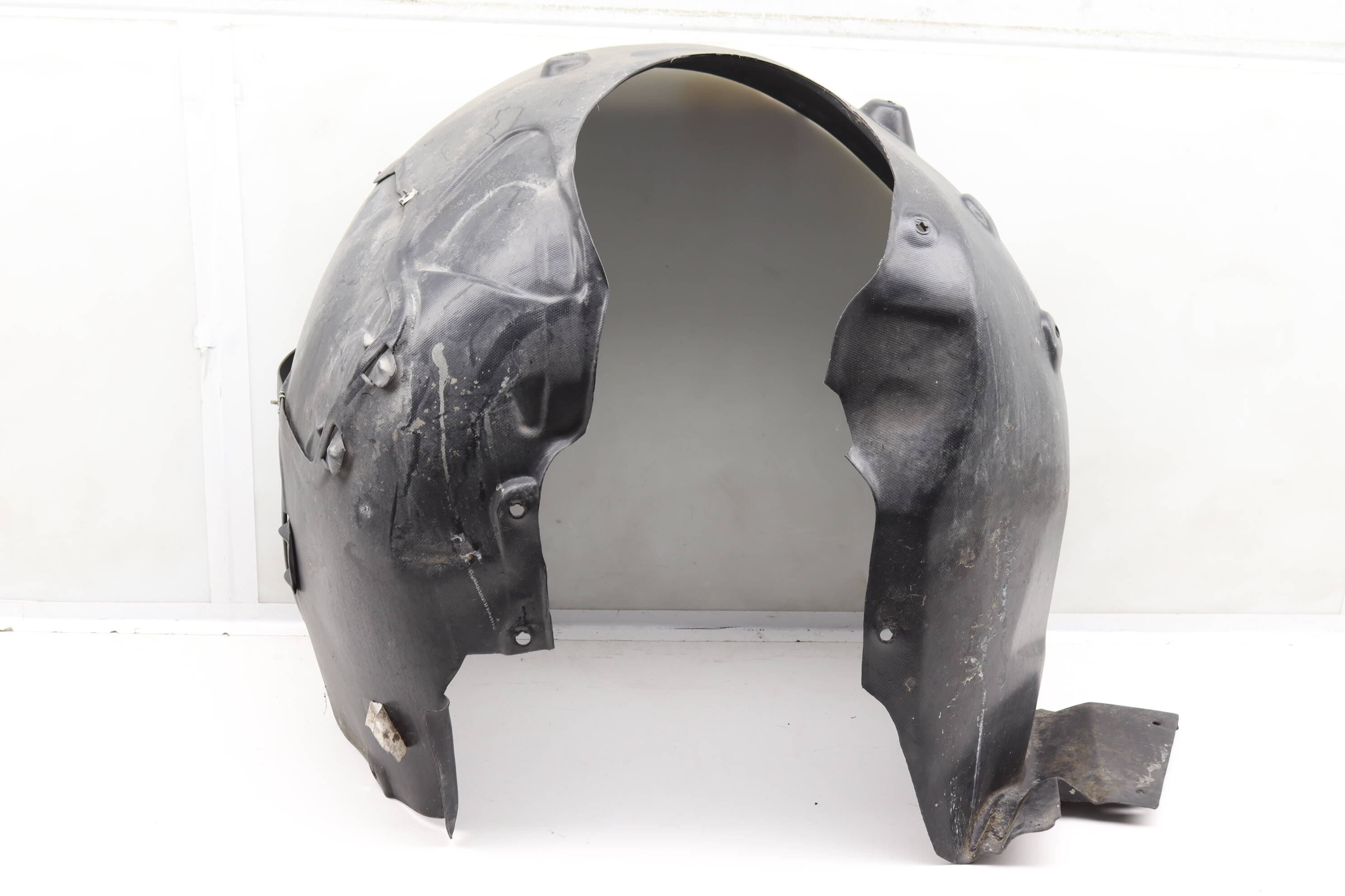 BMW Front Right Fender Liner / Wheel Housing Cover 51717012728