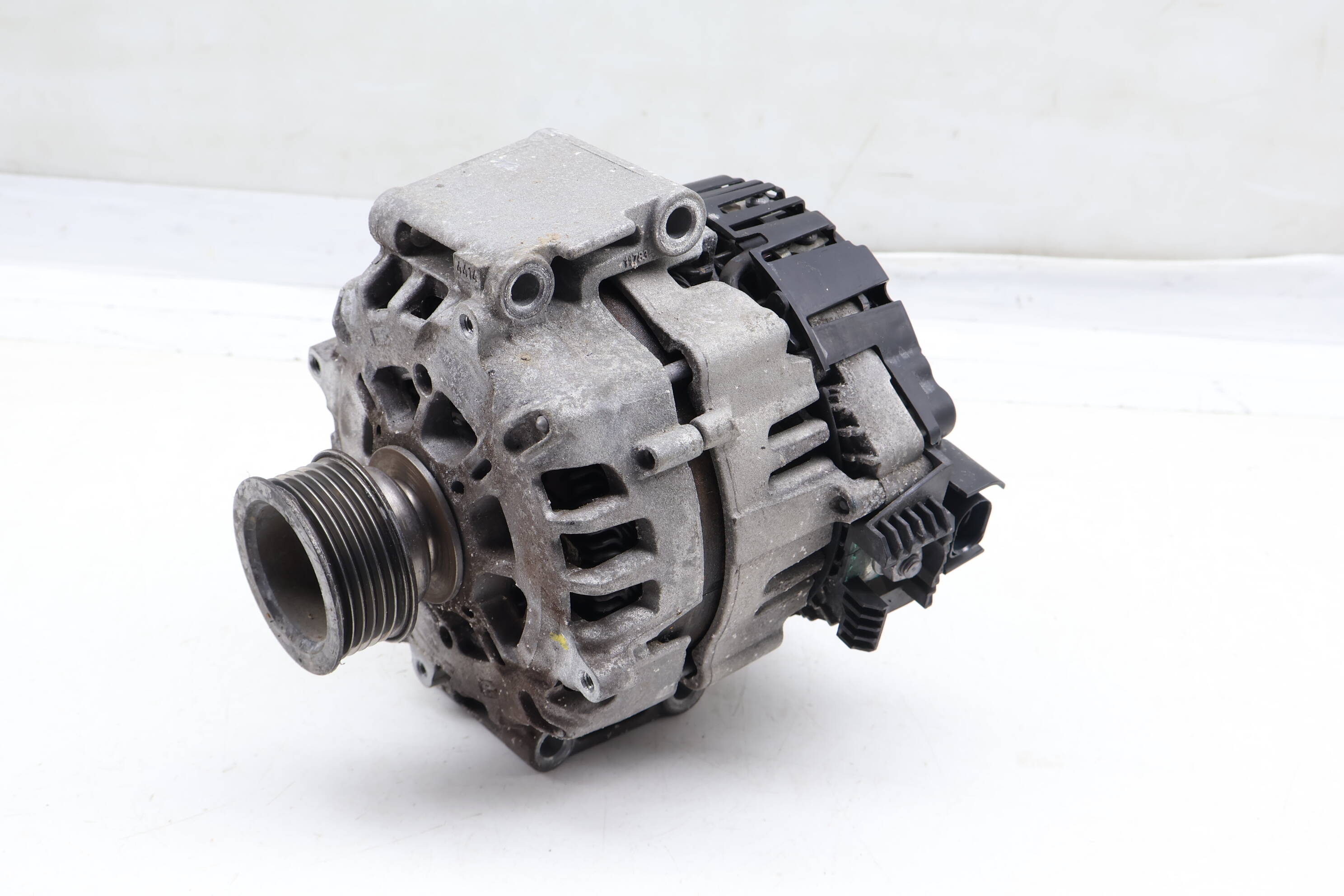 Alternator / Generator (230 Amp) 06L903018G