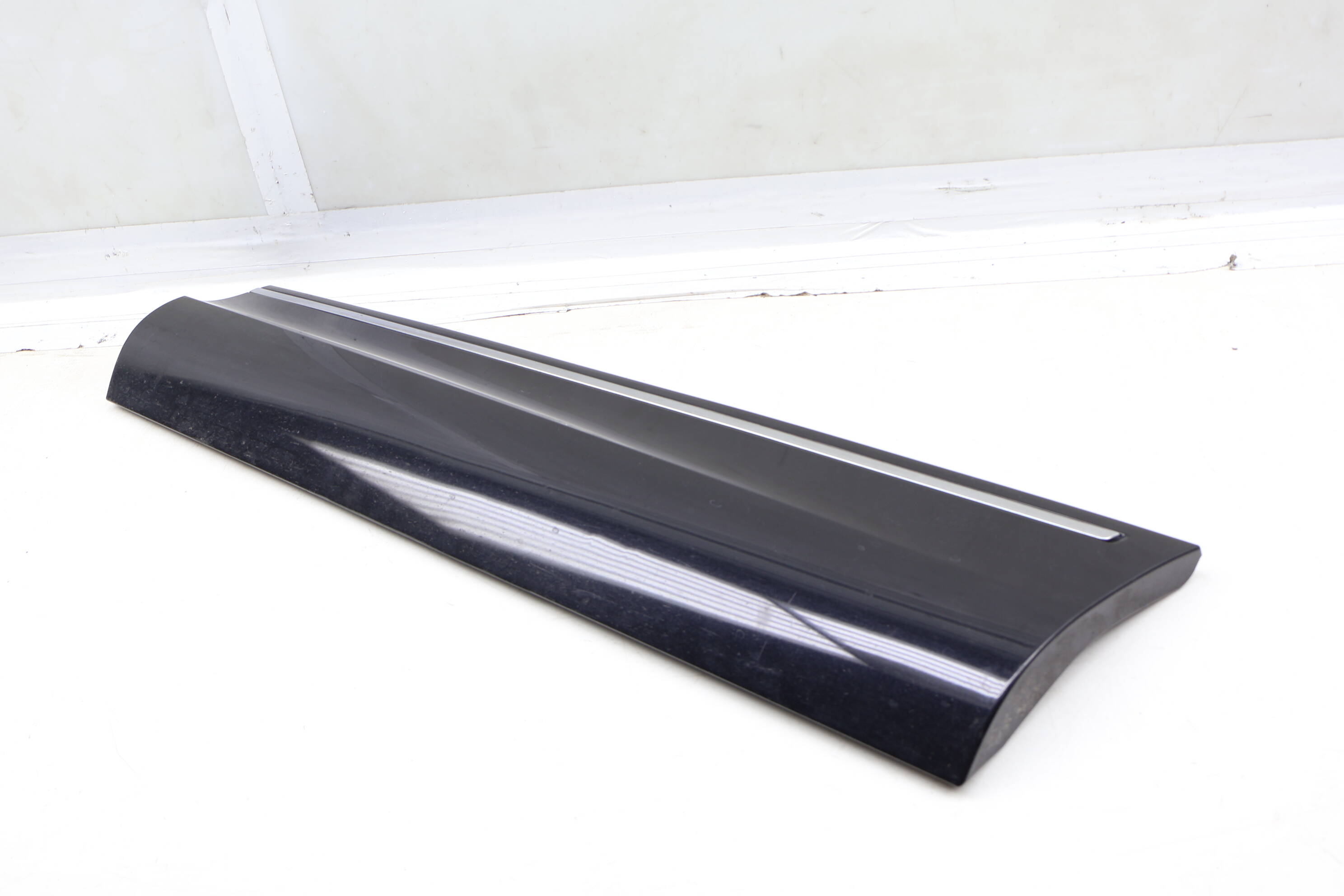 Lower Door Molding / Blade 4L0853969L