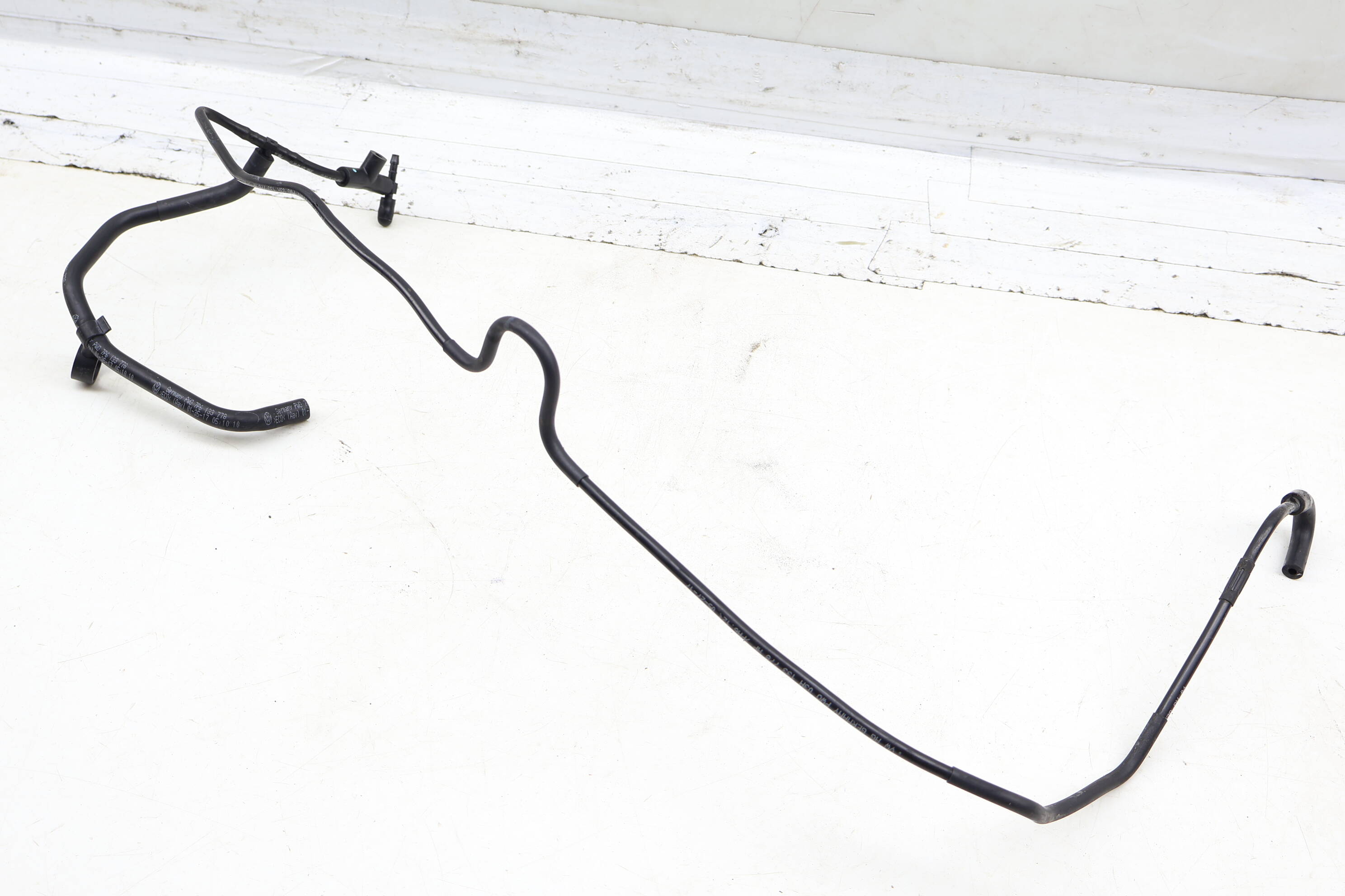 Intake Manifold Vacuum Hose / Line 03H133778AP 95811036000
