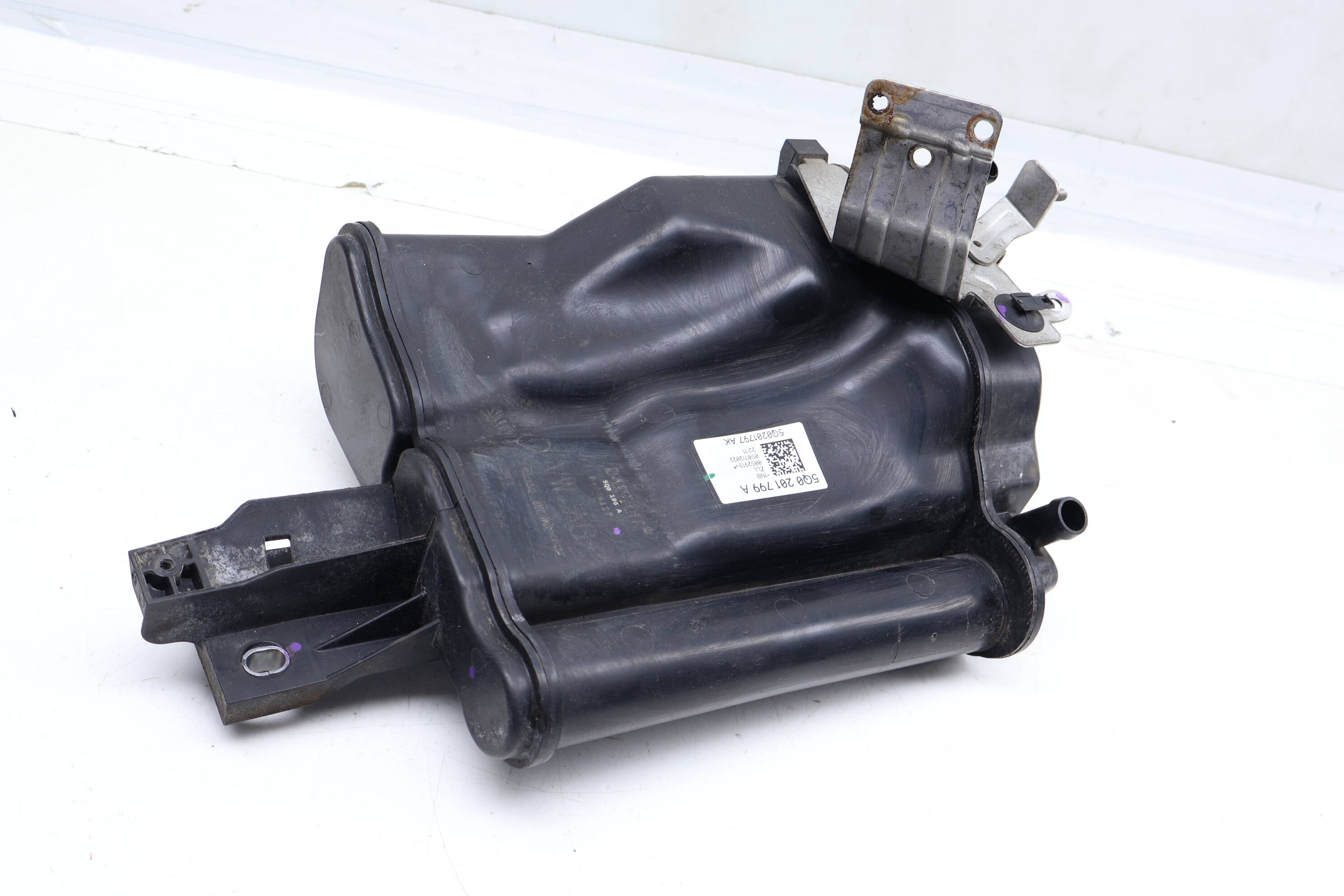 Fuel Evap Charcoal Canister 5Q0201799A