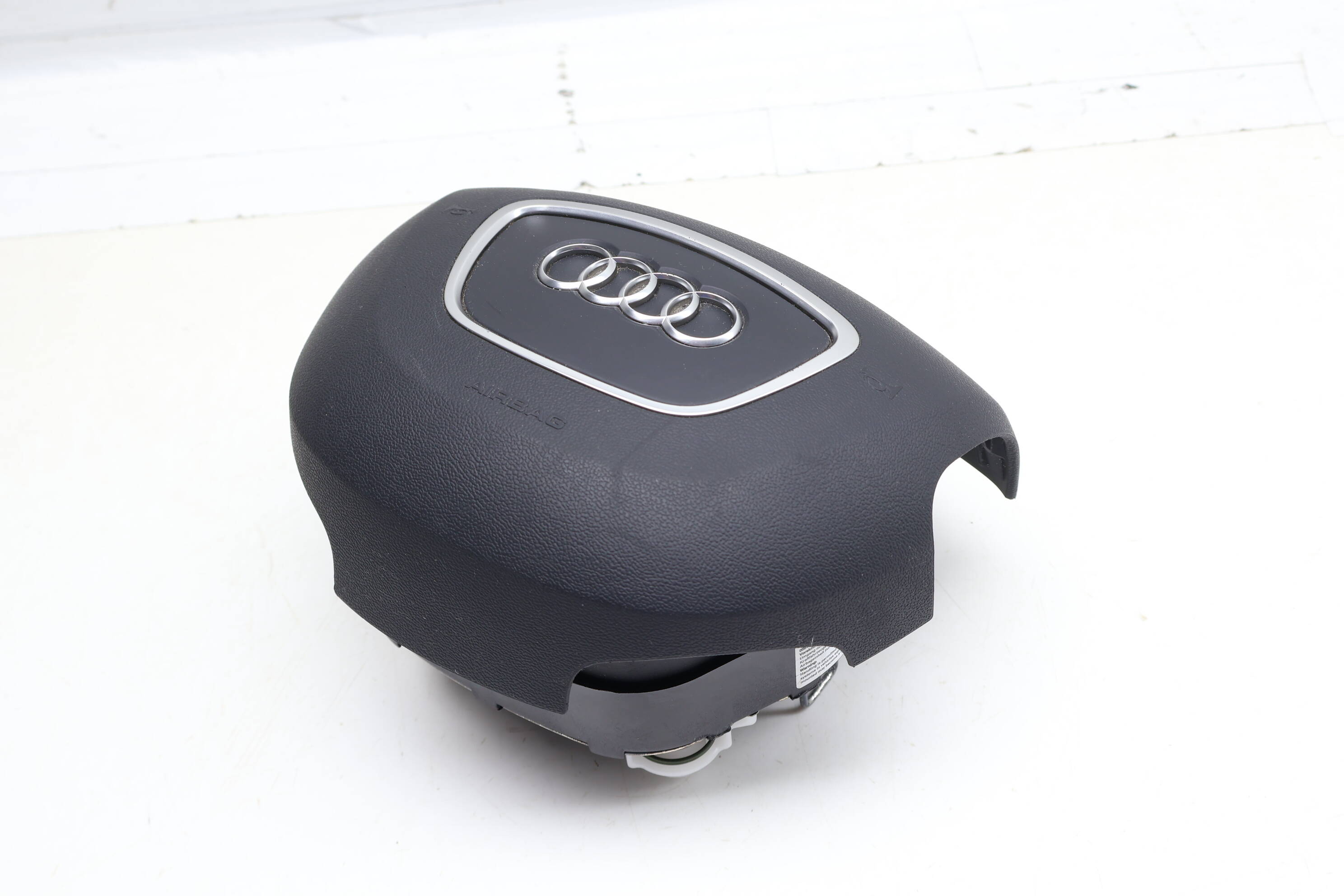 Steering Wheel Airbag / Air Bag 8R0880201L