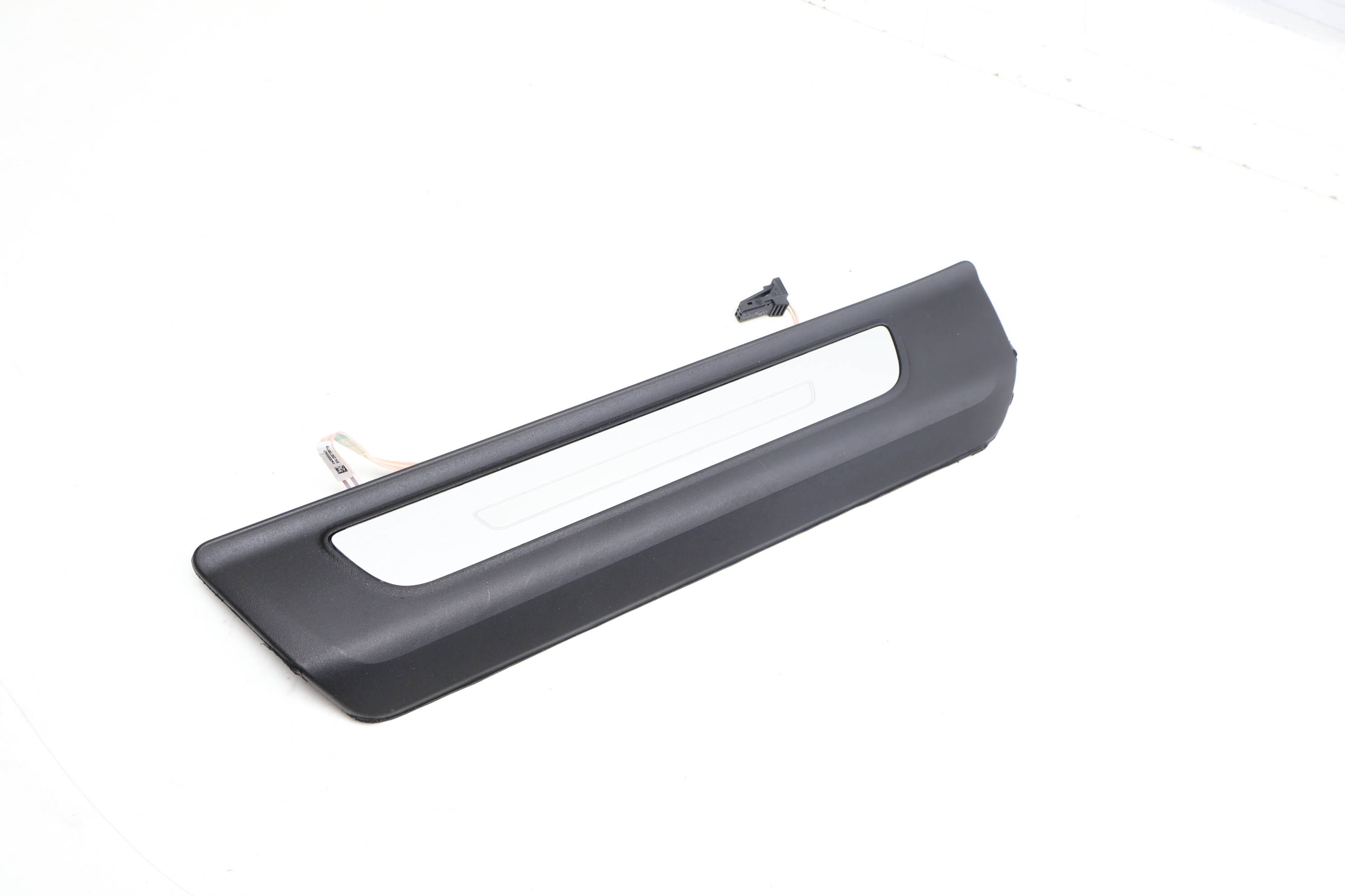 Door Sill / Light Bar 4M0947417