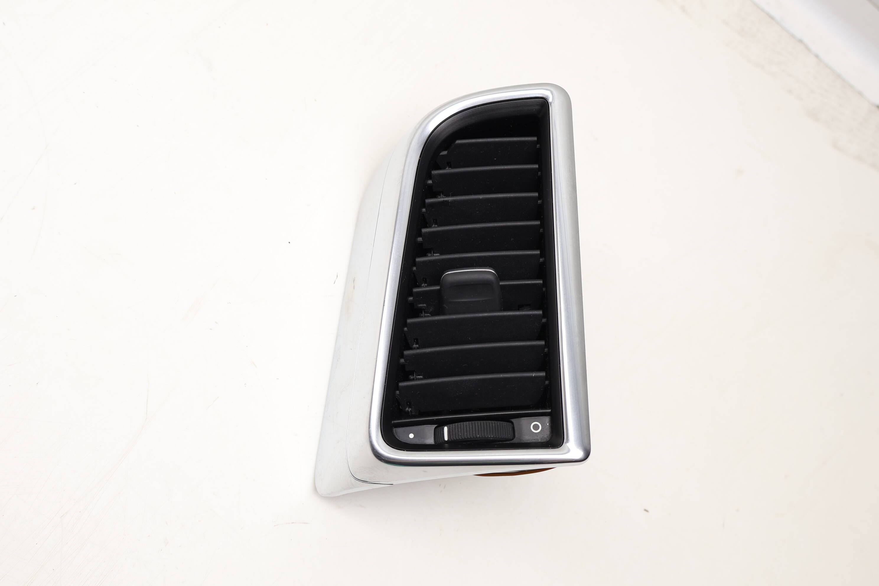 B Pillar Air Vent 97055535201