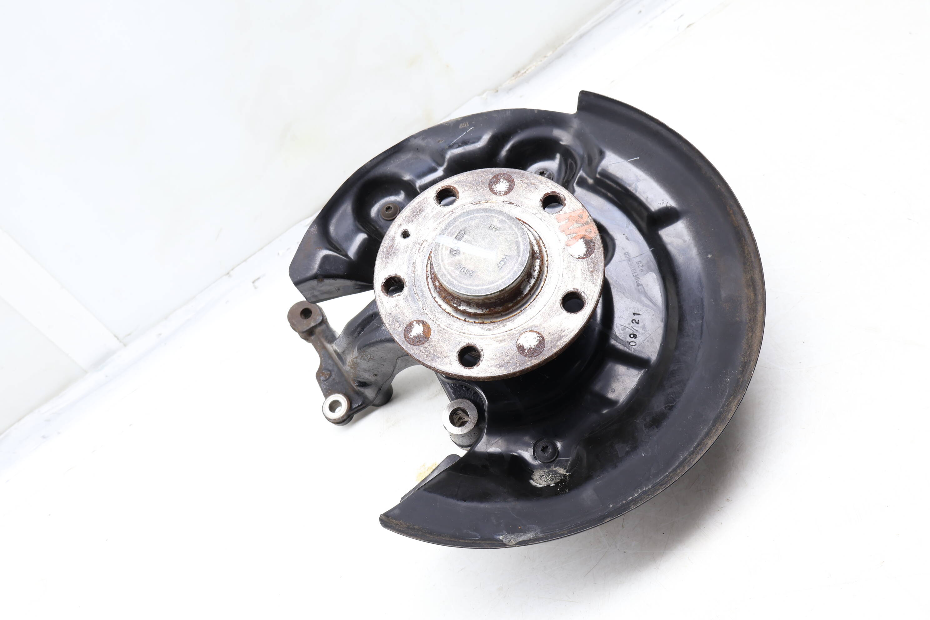 Spindle Knuckle W/ Wheel Bearing 5C0505436B