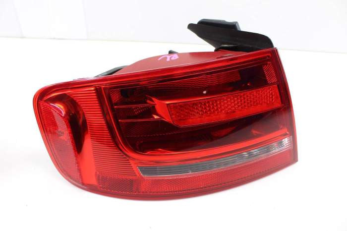 Outer Tail Light / Lamp 8K5945095E main product photo