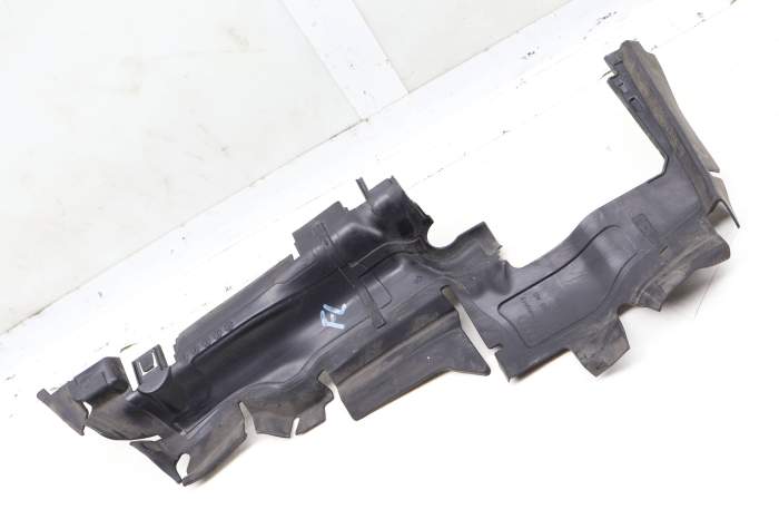Radiator Air Duct / Guide 8W6121283AG main product photo