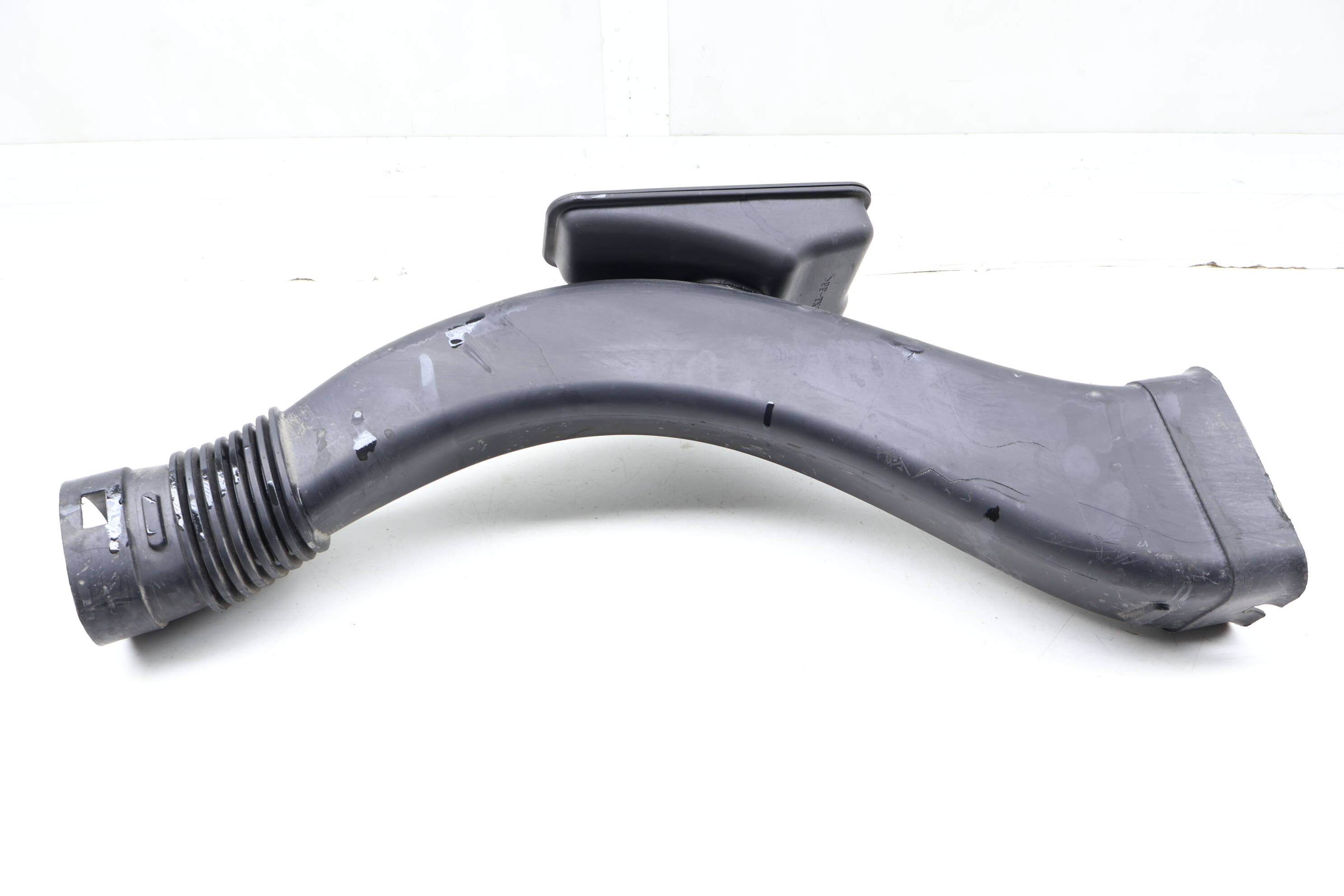Air Intake Duct / Tube 13717577472