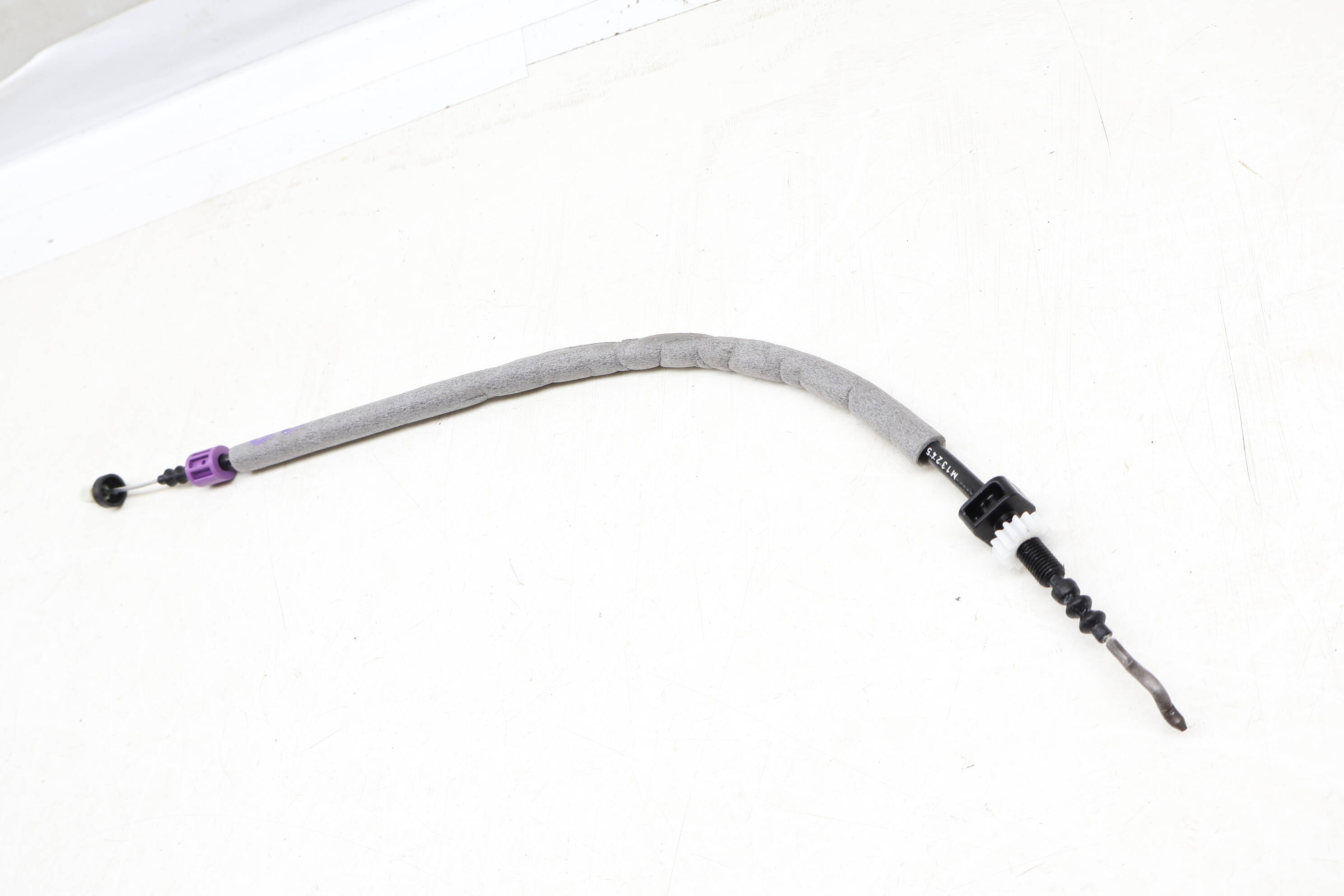 Door&#x20;Lock&#x20;Actuator&#x20;Bowden&#x20;Cable&#x20;2047303035