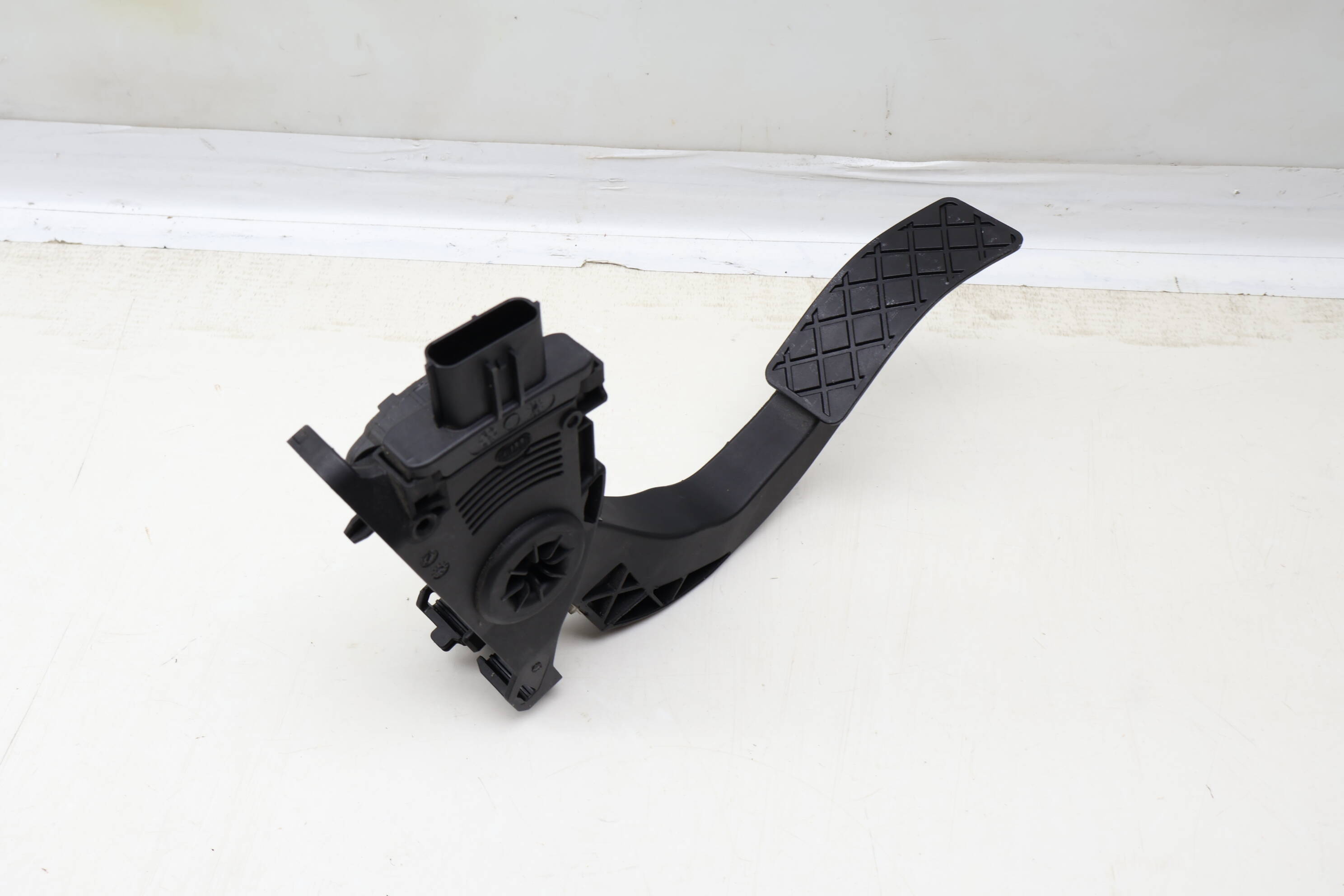 Gas Pedal / Accelerator Module 4F1723523D