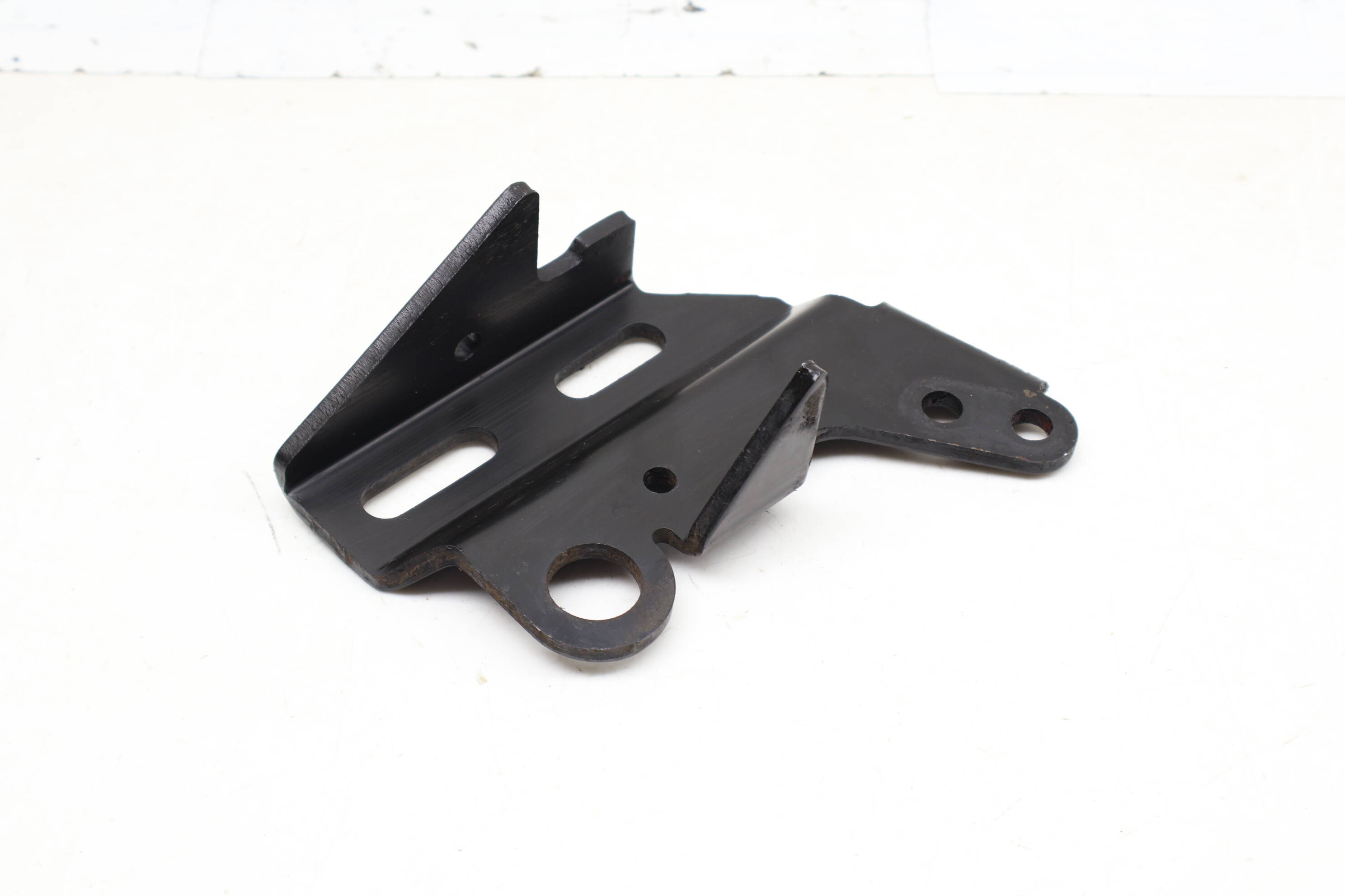 Engine Lifting Mount / Bracket 06E103390AG