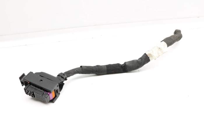 Engine Module / Ecu Wiring Connector Pigtail (40-Pin) 4E0972479 main product photo