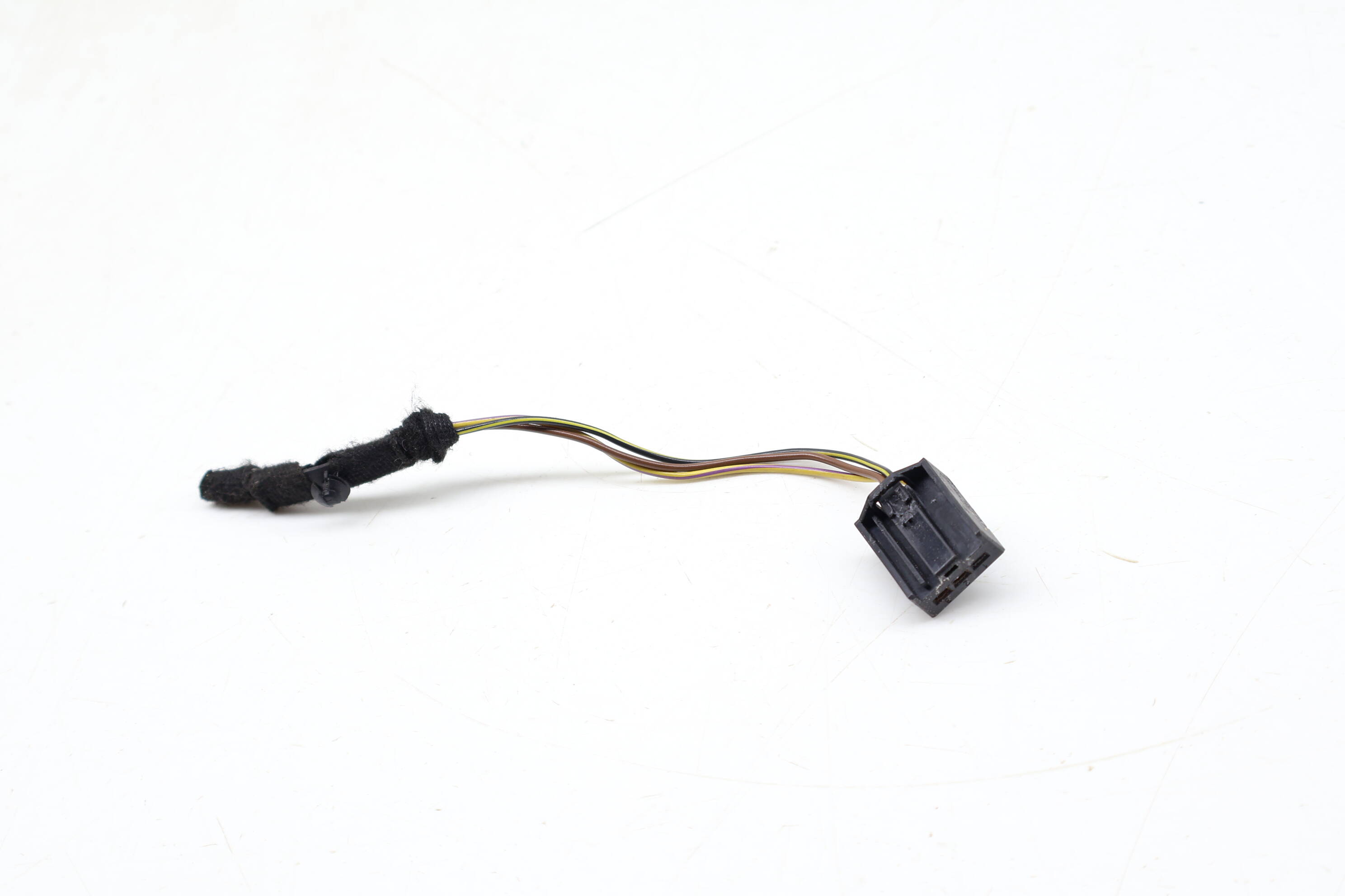 Inner Tail Light Wiring Connector / Pigtail 61138369720