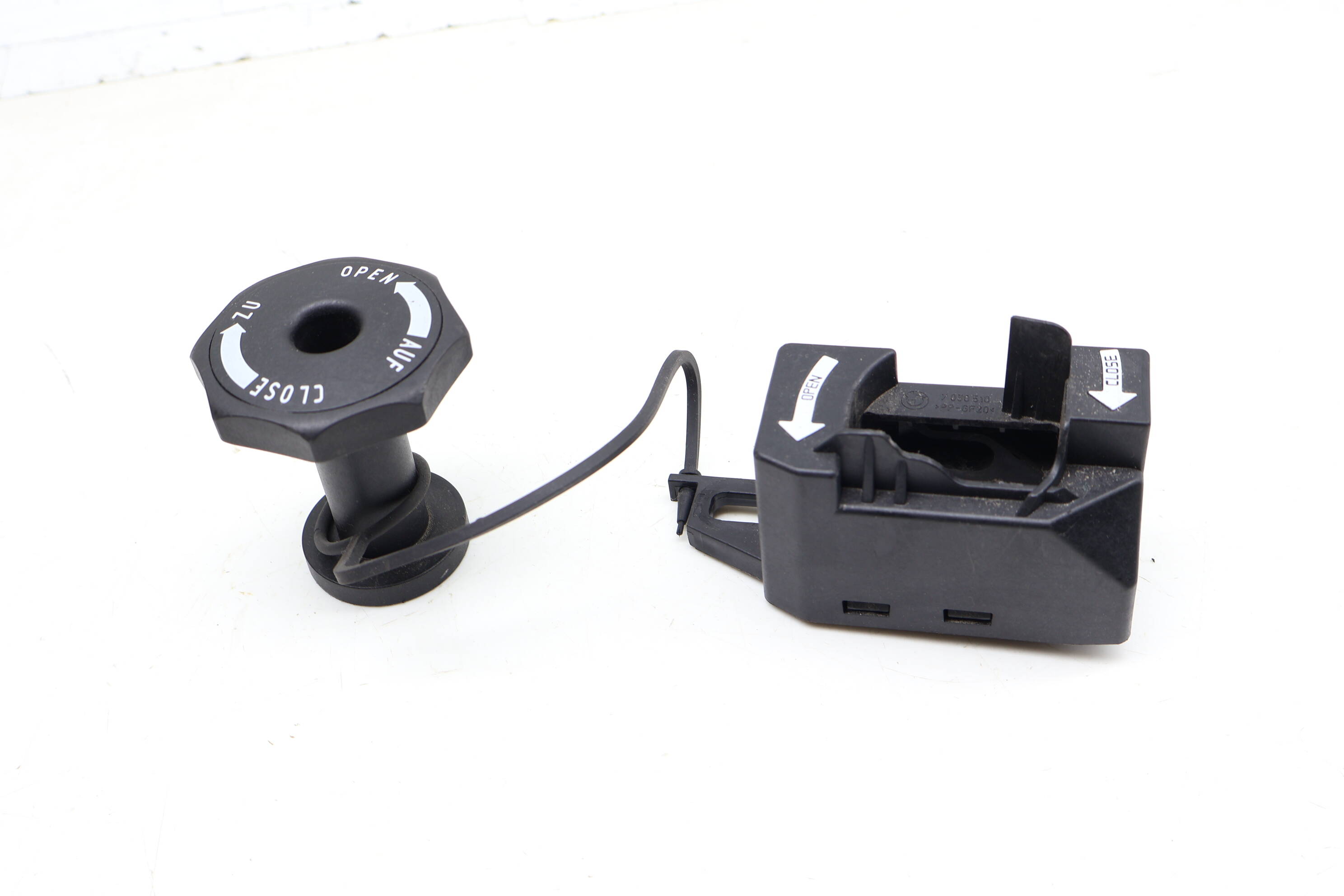 Spare Tire Lowering Handle Mechanism 51717030510