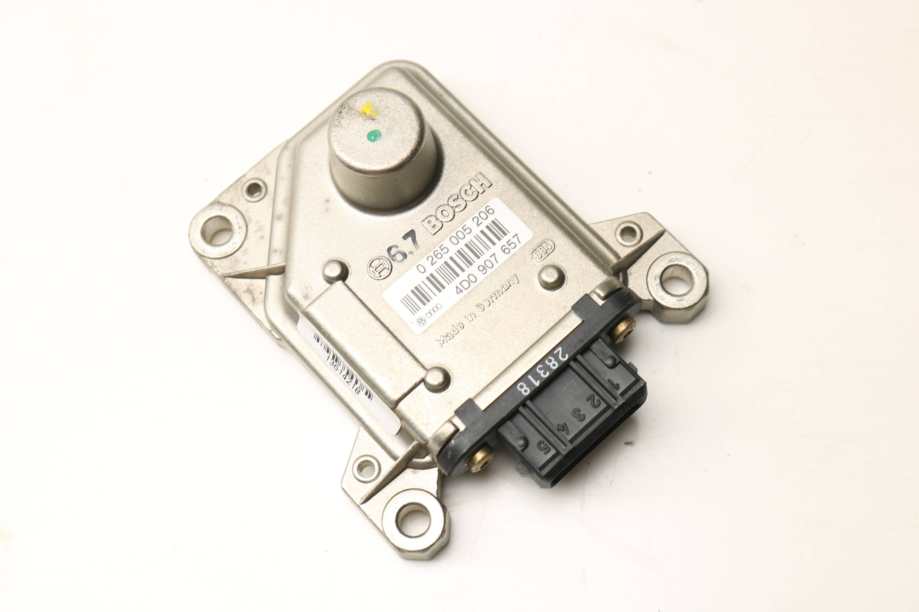 VW Yaw / Esp Sensor (Passat) 4D0907657