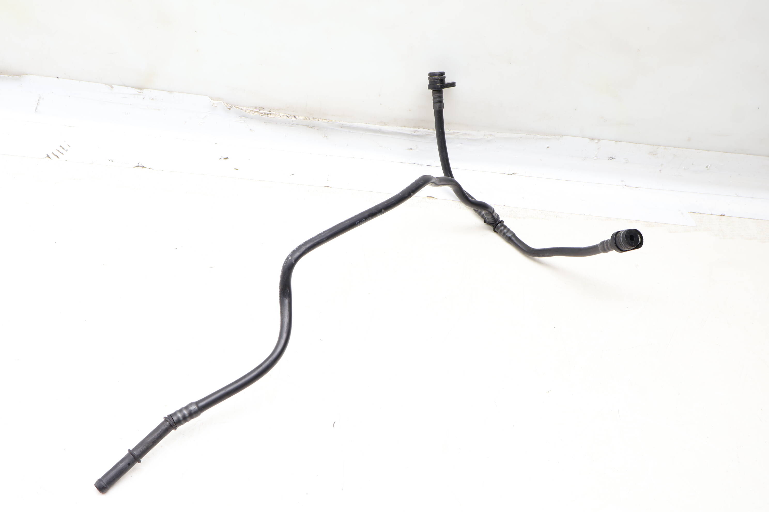 Engine Breather Hose / Line 94610602660