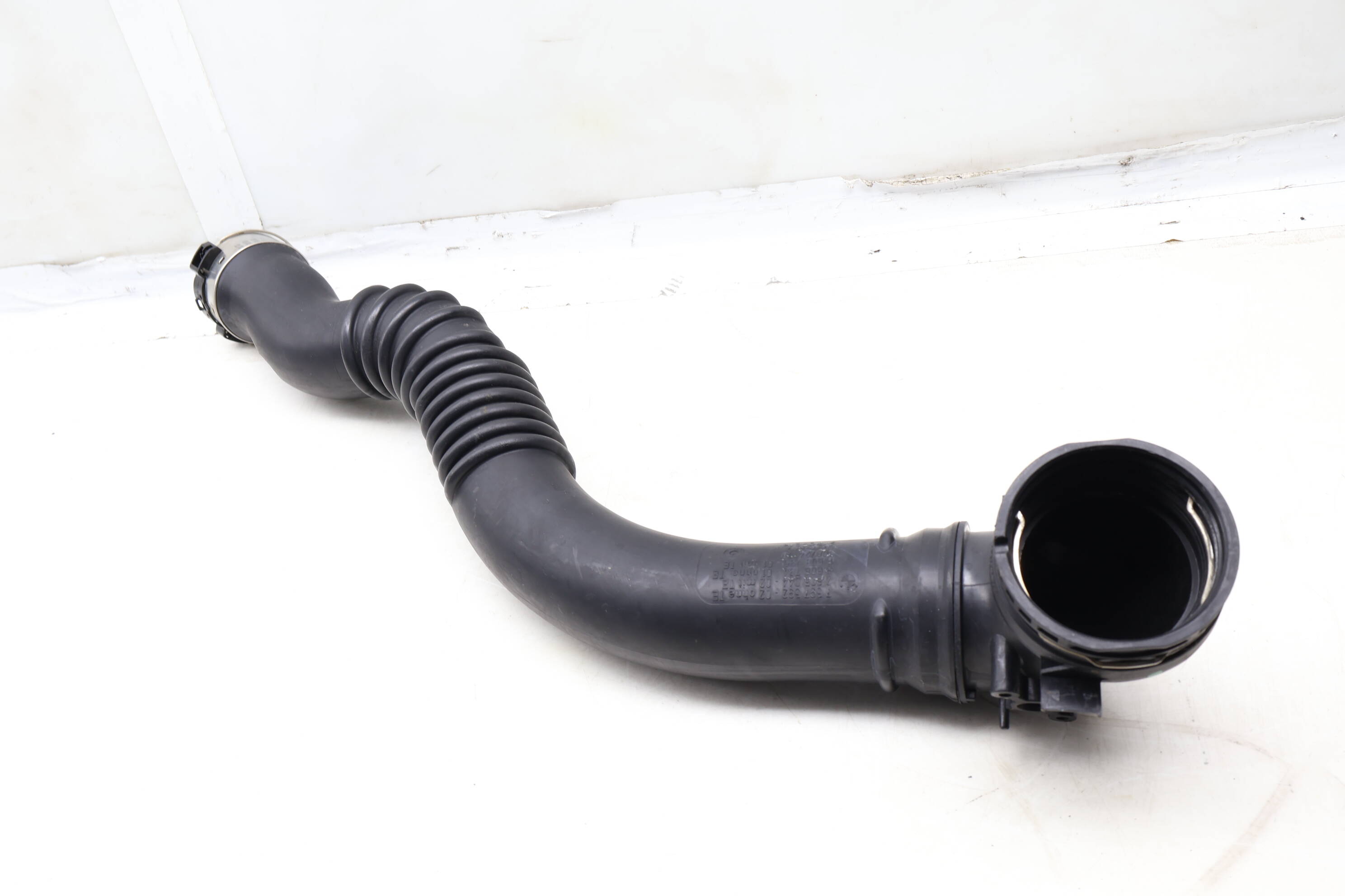 Turbo Intercooler Hose / Line 13717605044