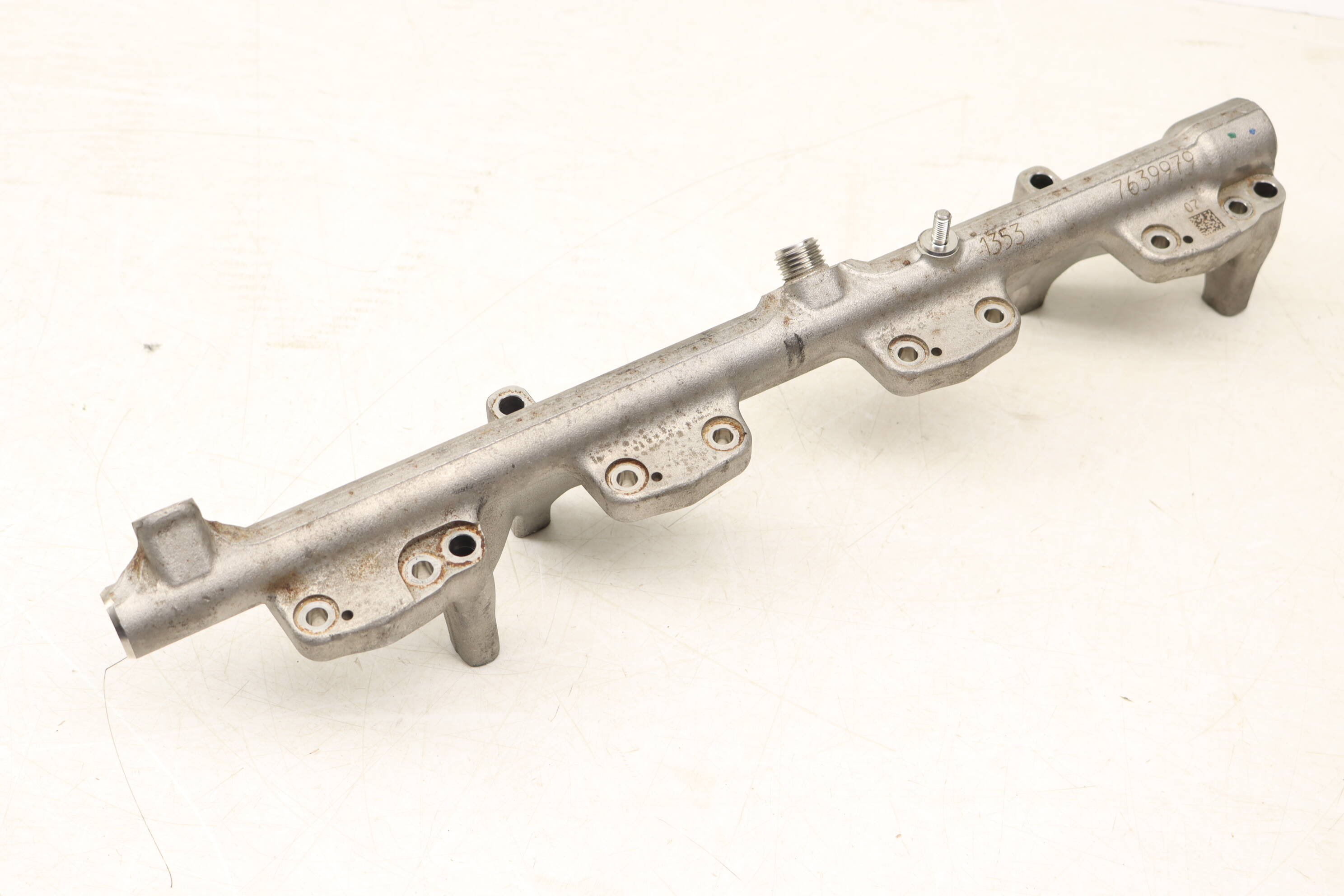 High Pressure Fuel Rail 13537639979