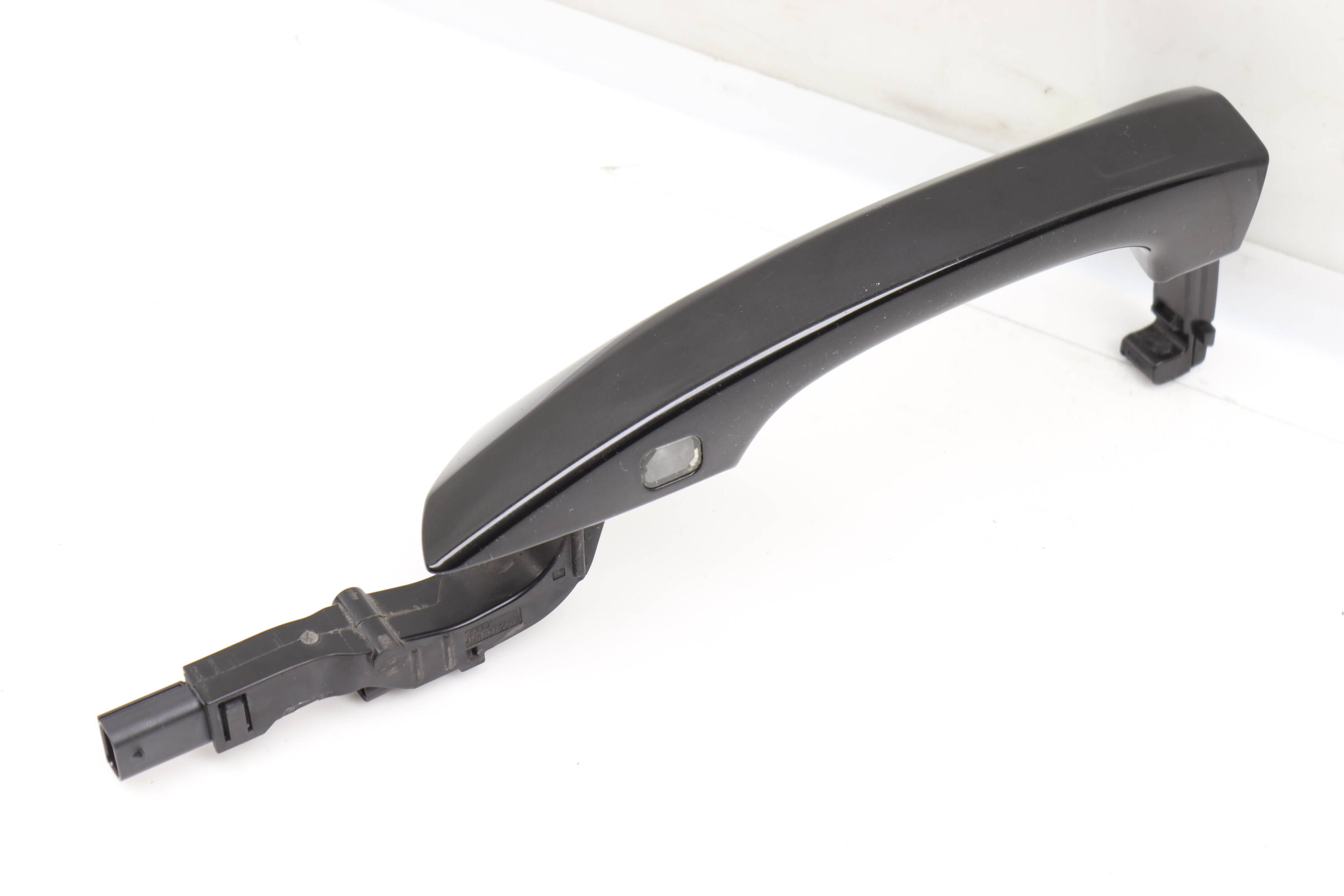 Audi Left Exterior Door Handle 4M8837205B