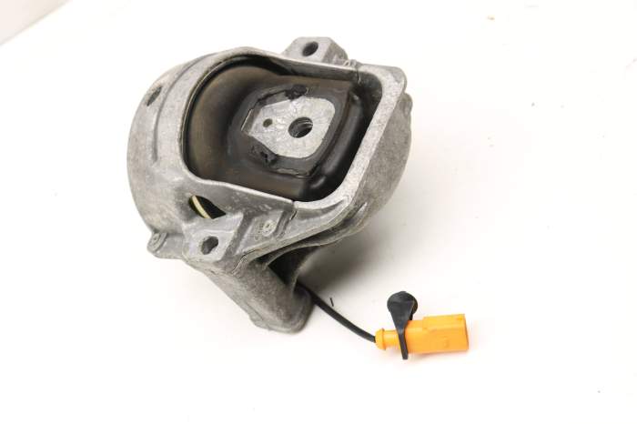 Engine / Motor Mount 8K0199381 main product photo