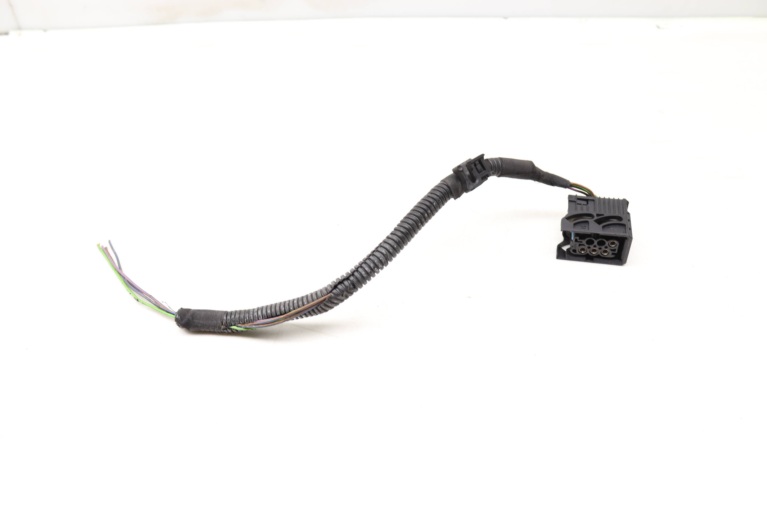 In-Tank Fuel Pump Flange Wiring Connector / Pigtail