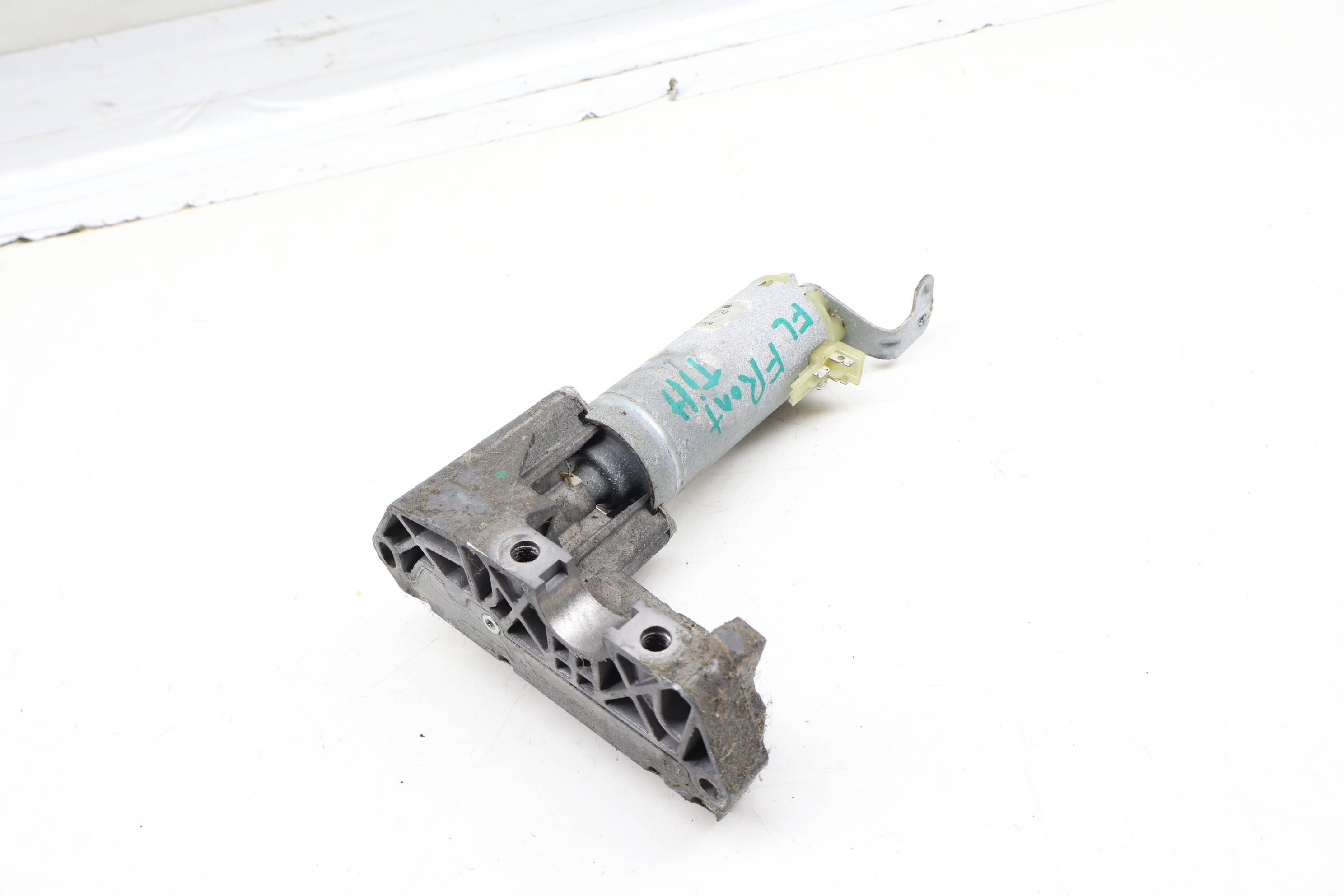 Front Tilt Seat Motor W/ Transmission 7L0959761B