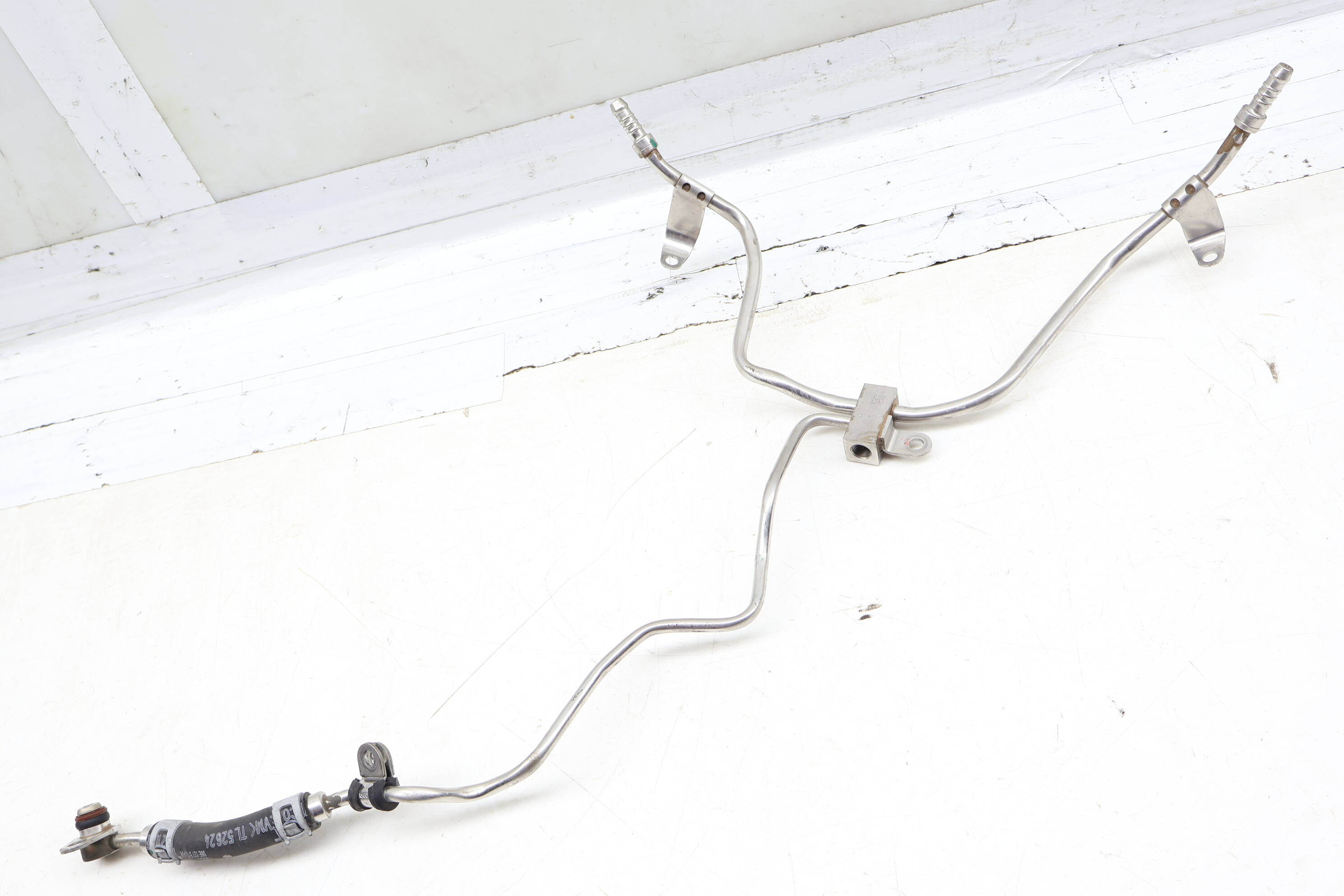Fuel Line / Pipe 06E127509AE