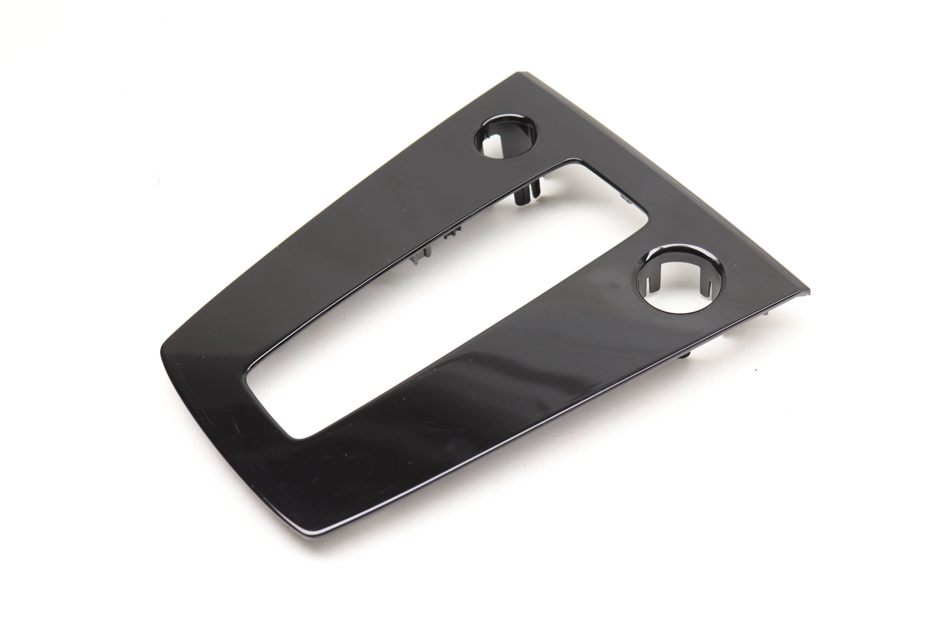 Shifter&#x20;Bezel&#x20;&#x2F;&#x20;Center&#x20;Console&#x20;Trim&#x20;8Y1864261A