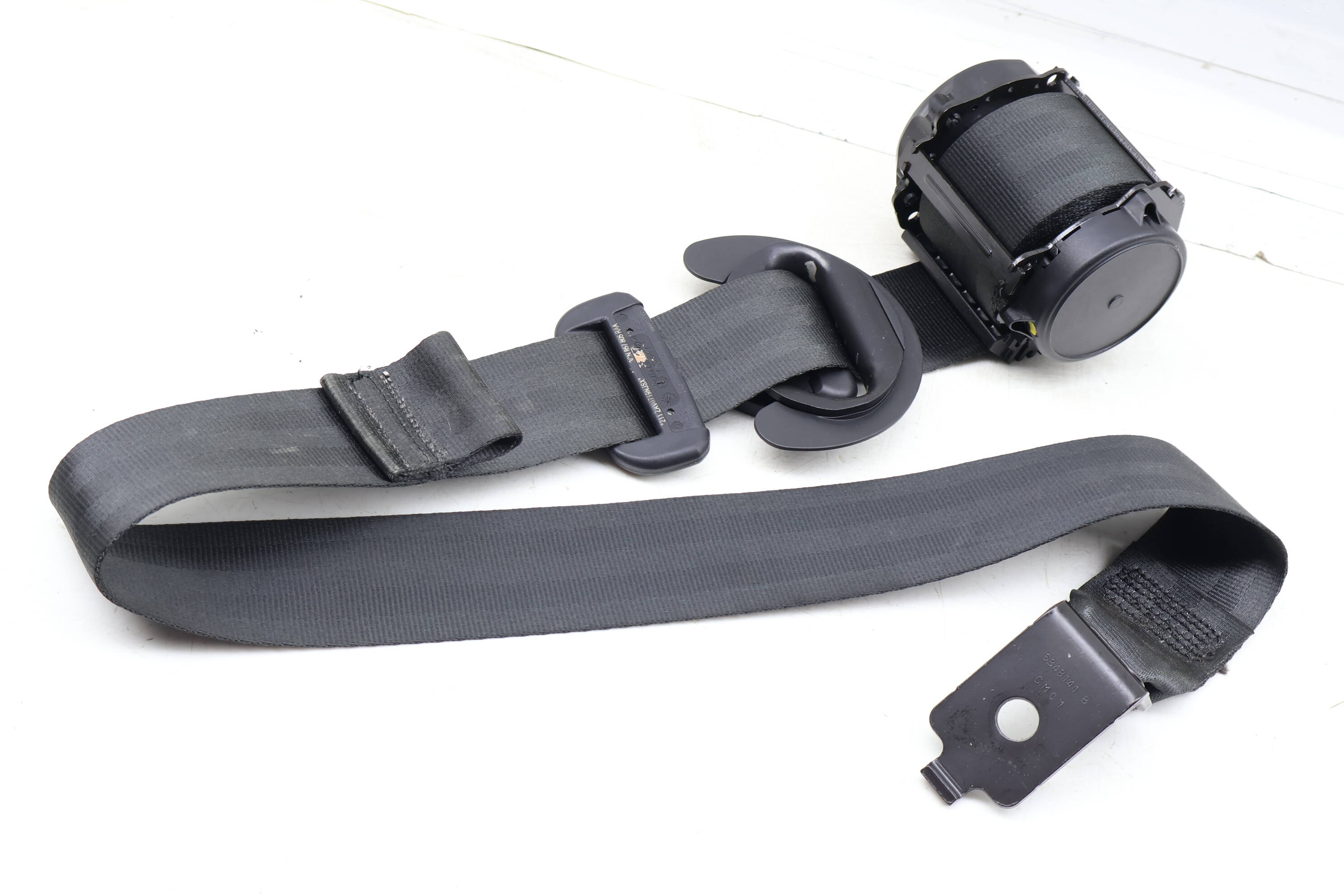 2Nd Row Seat Belt Retractor 3CN857805