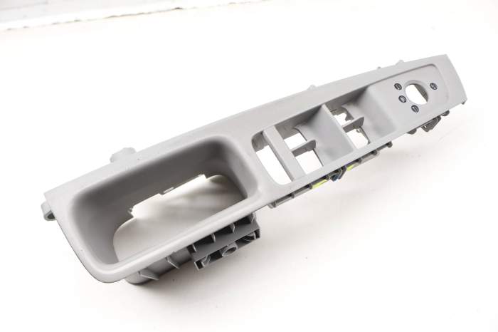 Door Pull / Window Switch Bezel 4H1959517 main product photo