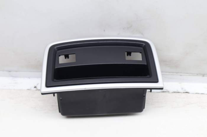 Center Console Tray / Trim 7L5864147 main product photo
