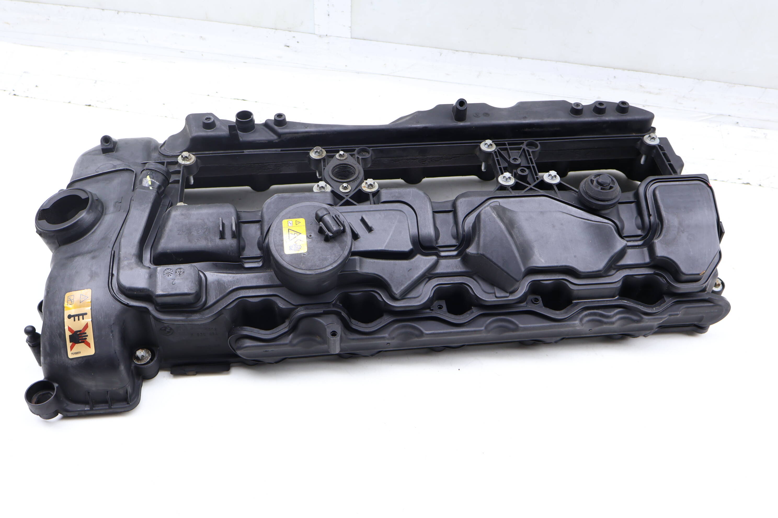 Engine Valve / Cylinder Head Cover 11127570292