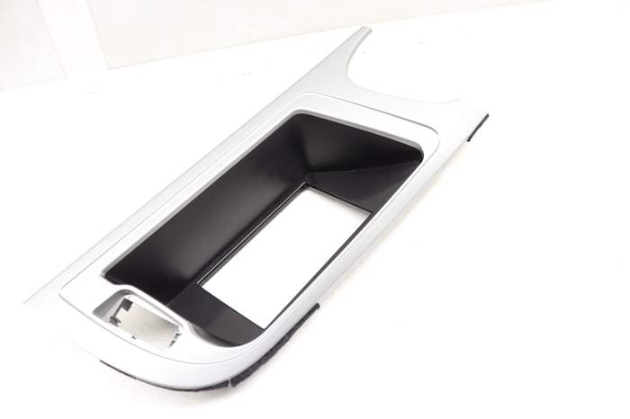Center Dash Display Trim Bezel 8K1857186G main product photo