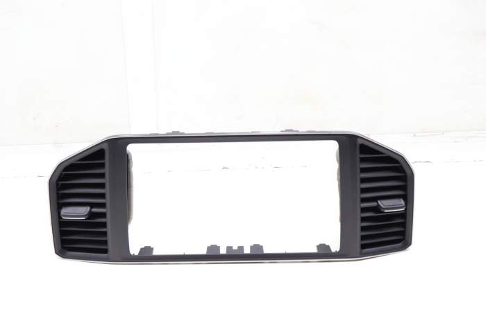 Center Dash Trim Panel / Air Vent 3CN858418 main product photo