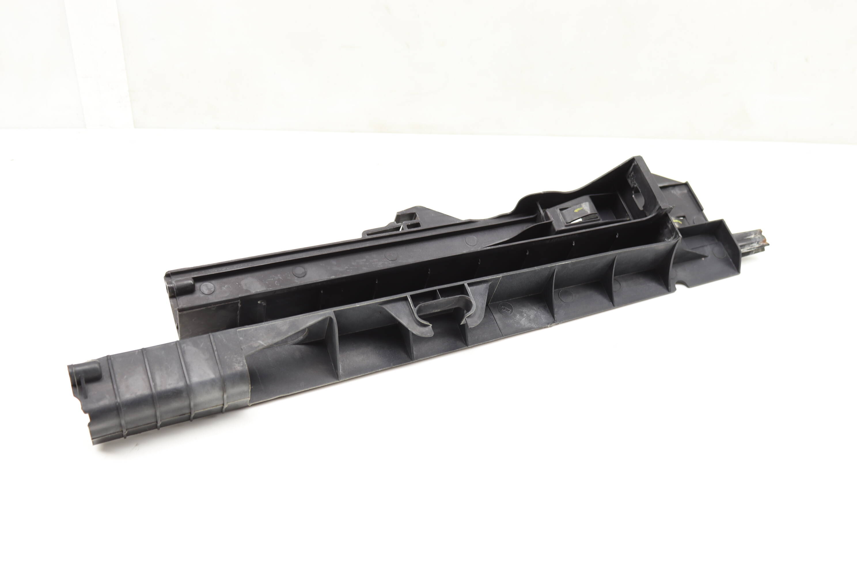 Radiator Module Carrier / Cover 17117799762