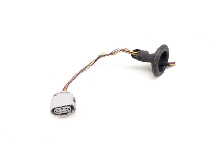 Tail Light / Lamp Wiring Harness Connector 3D0973733G main product photo
