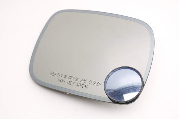 Side View Door Mirror Glass (Auto Dim) 7L6857522L main product photo