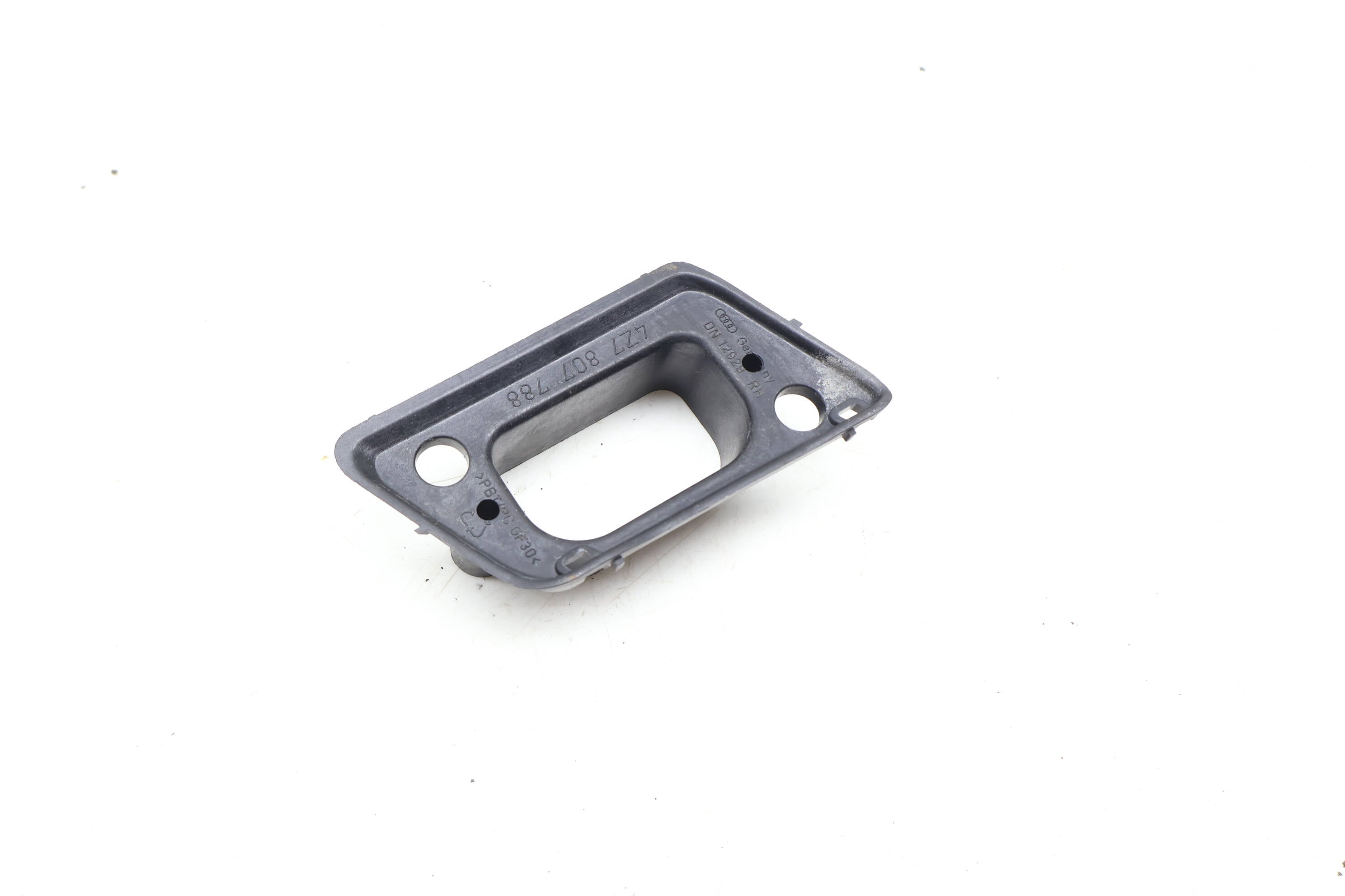 Headlight Washer Sprayer Guide 4Z7807788