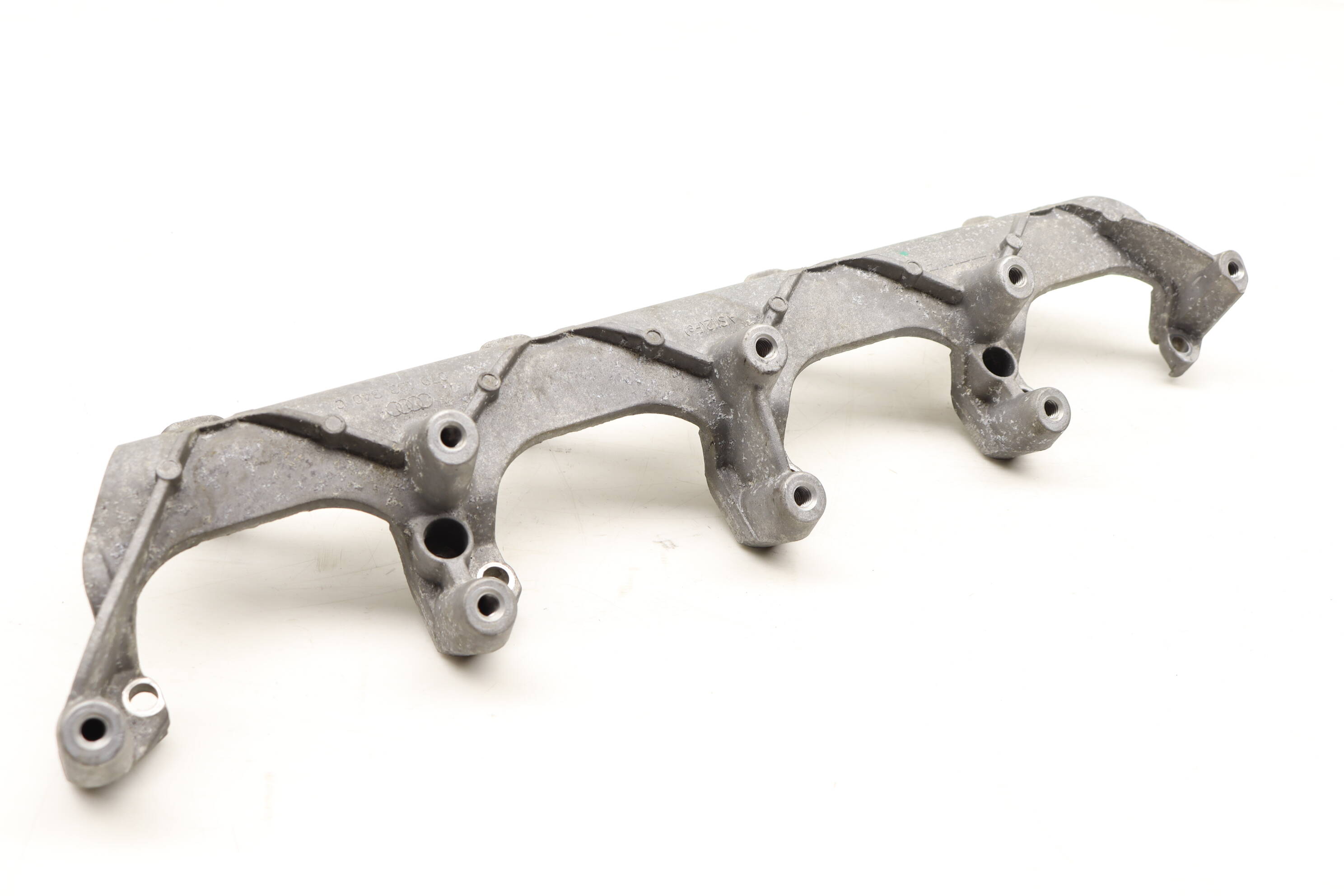 Air Distribution Housing Mount Bracket 079133340C