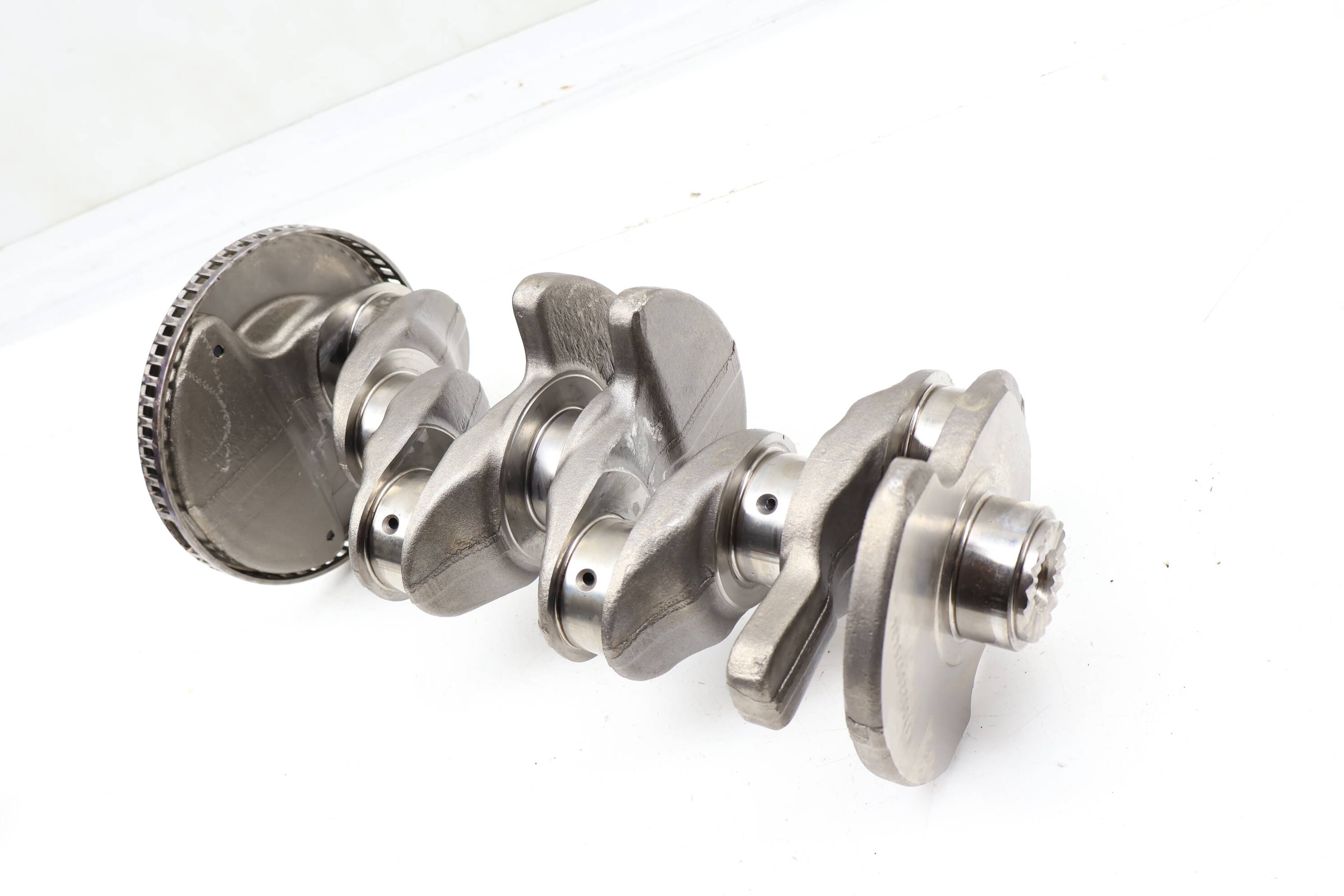 Crankshaft / Crank Shaft 06K105101L