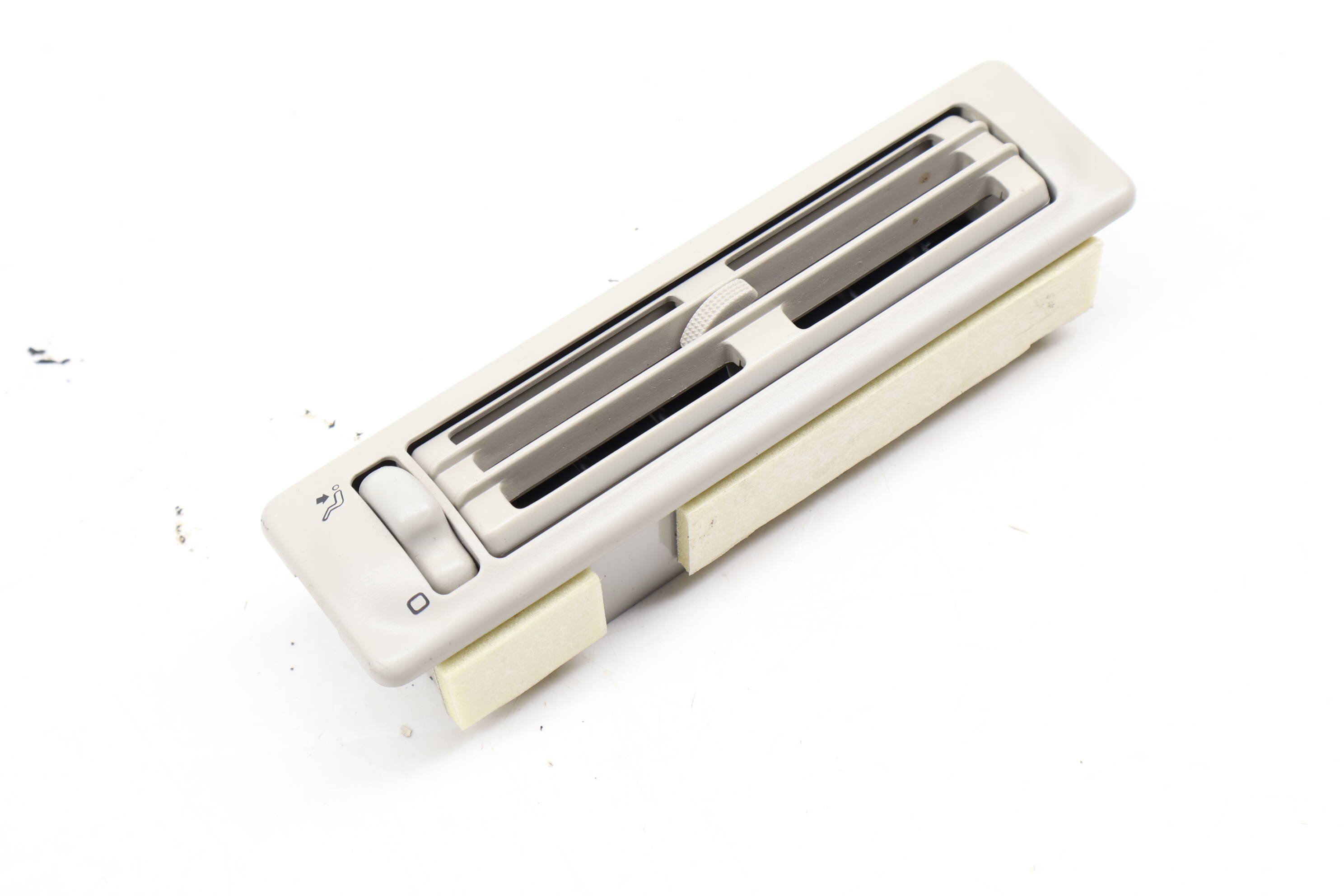 Climate / Air Vent 703820951A