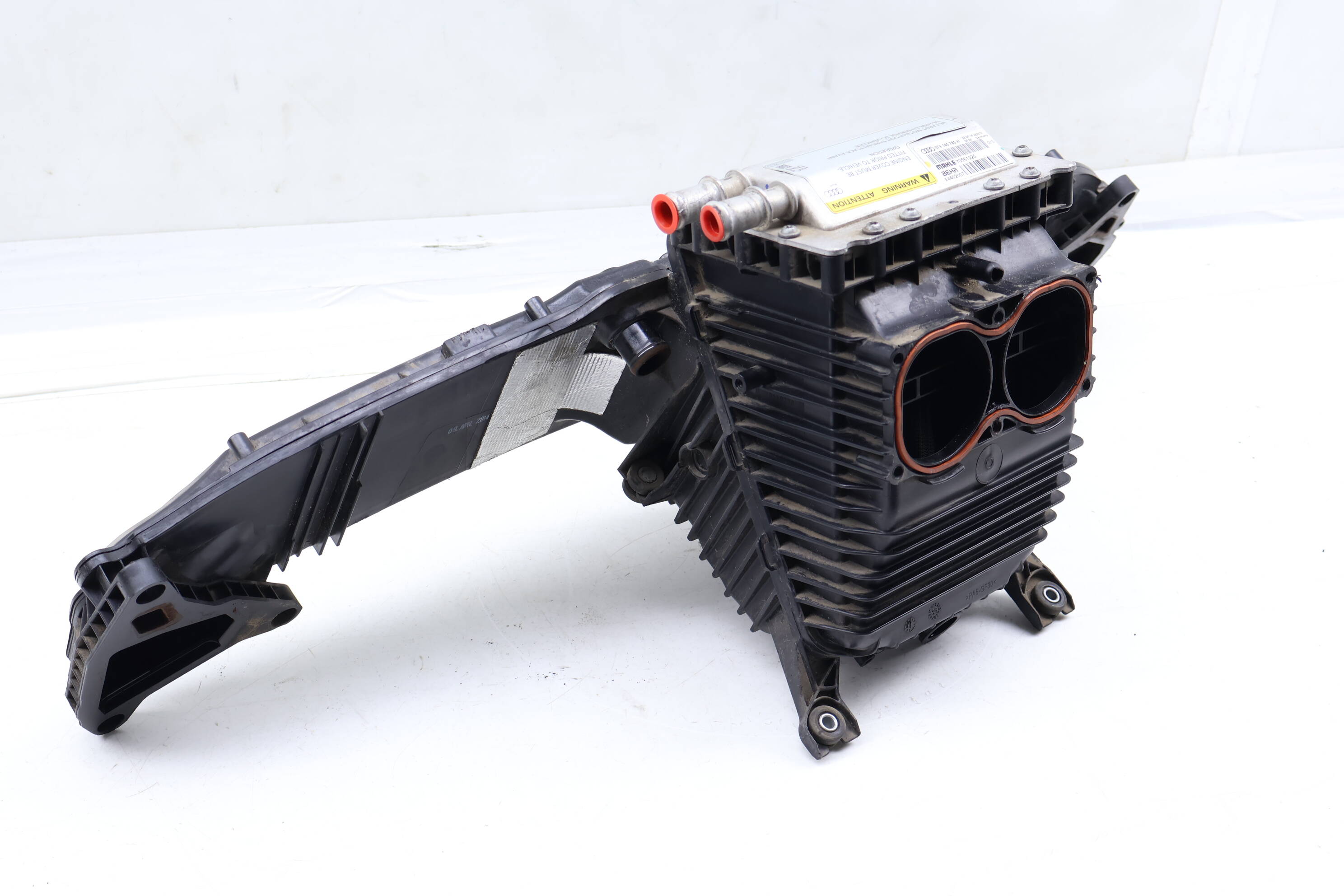 Engine&#x20;Air&#x20;Duct&#x20;&#x2F;&#x20;Intercooler&#x20;Assembly&#x20;079145581P