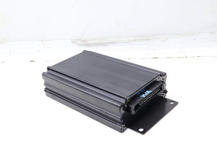 Bose Stereo Amplifier / Amp 8N8035223 main product photo