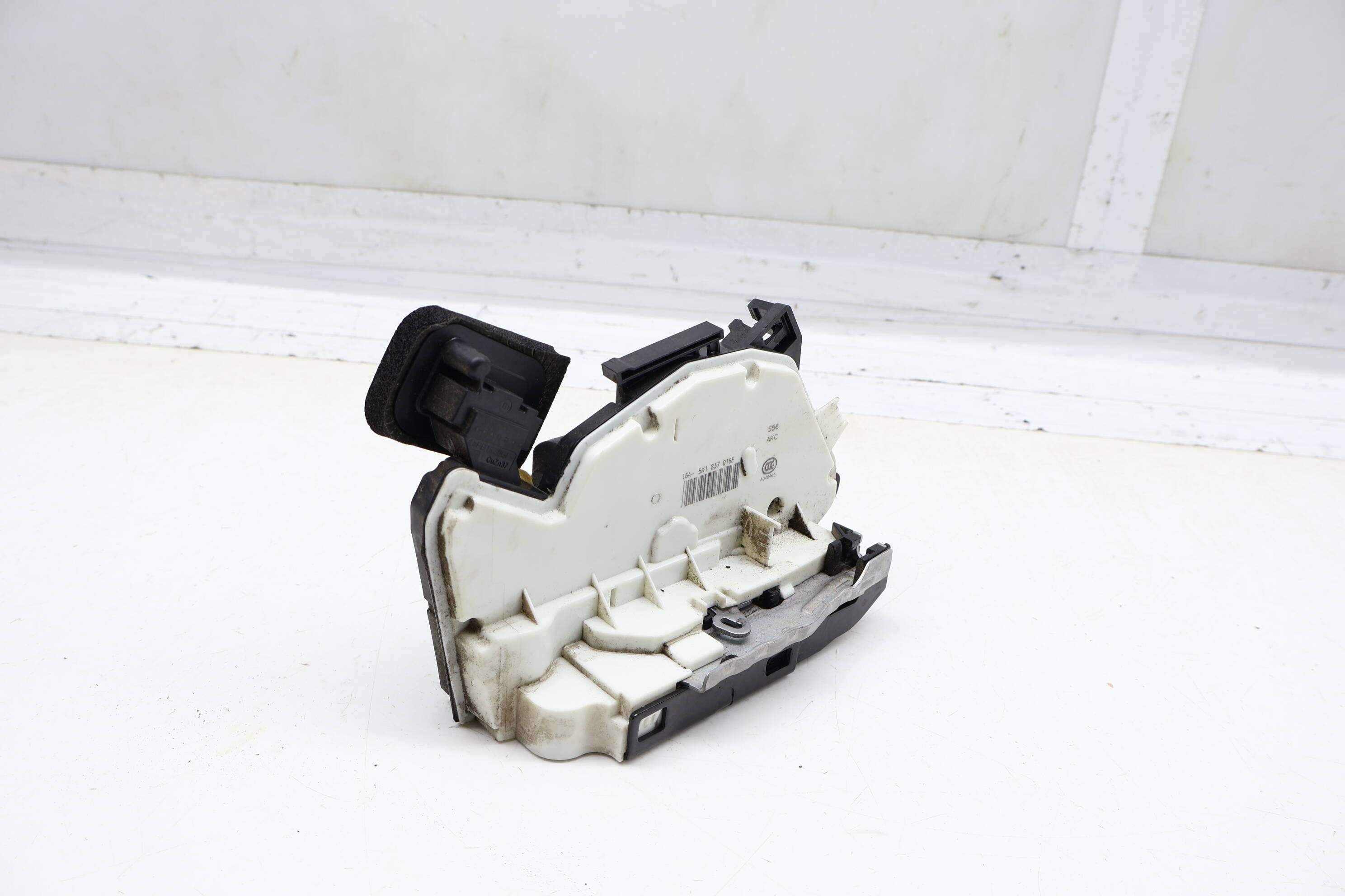 Door Latch / Lock Actuator 5K1837016E
