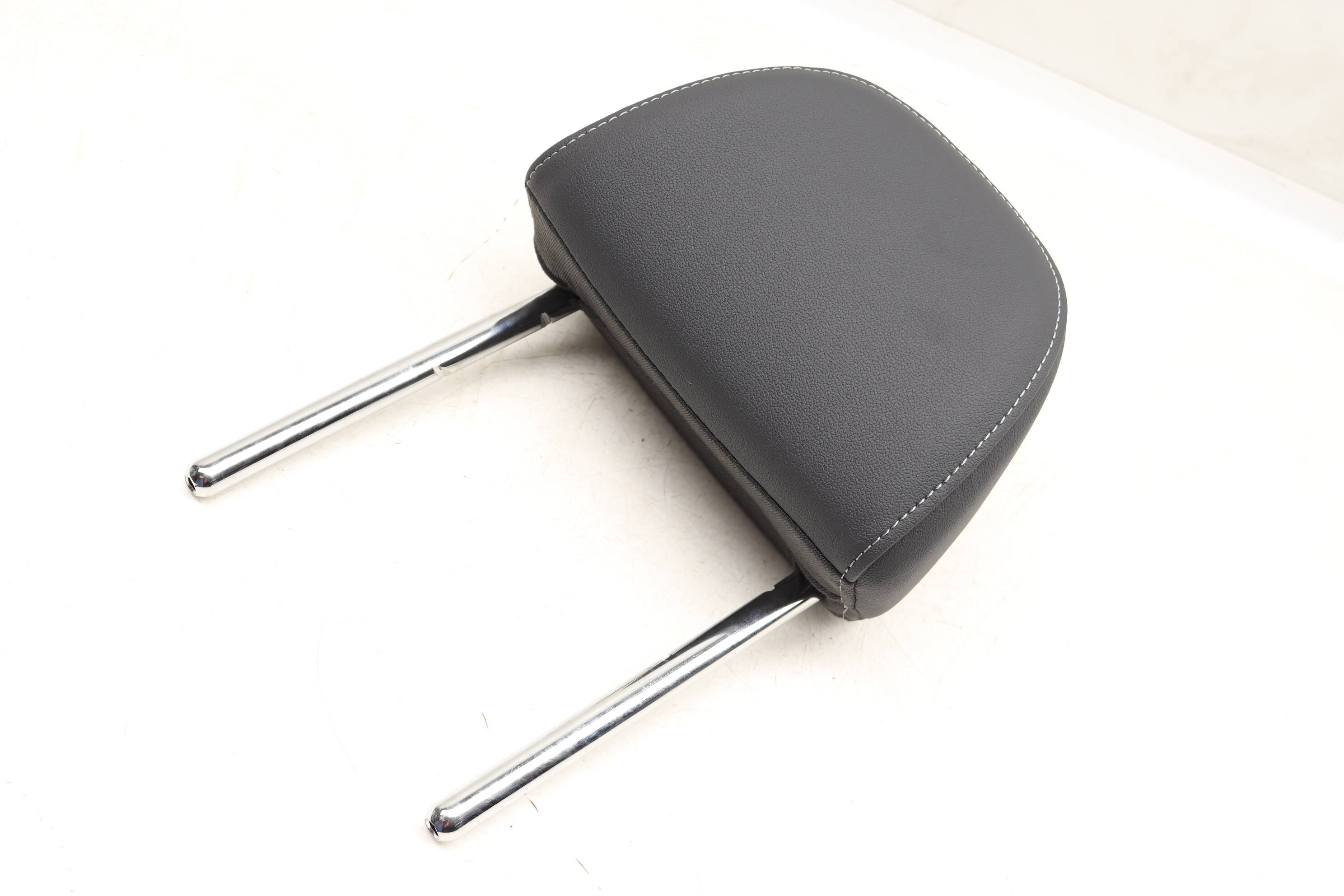 Headrest / Head Rest 8W0885901M