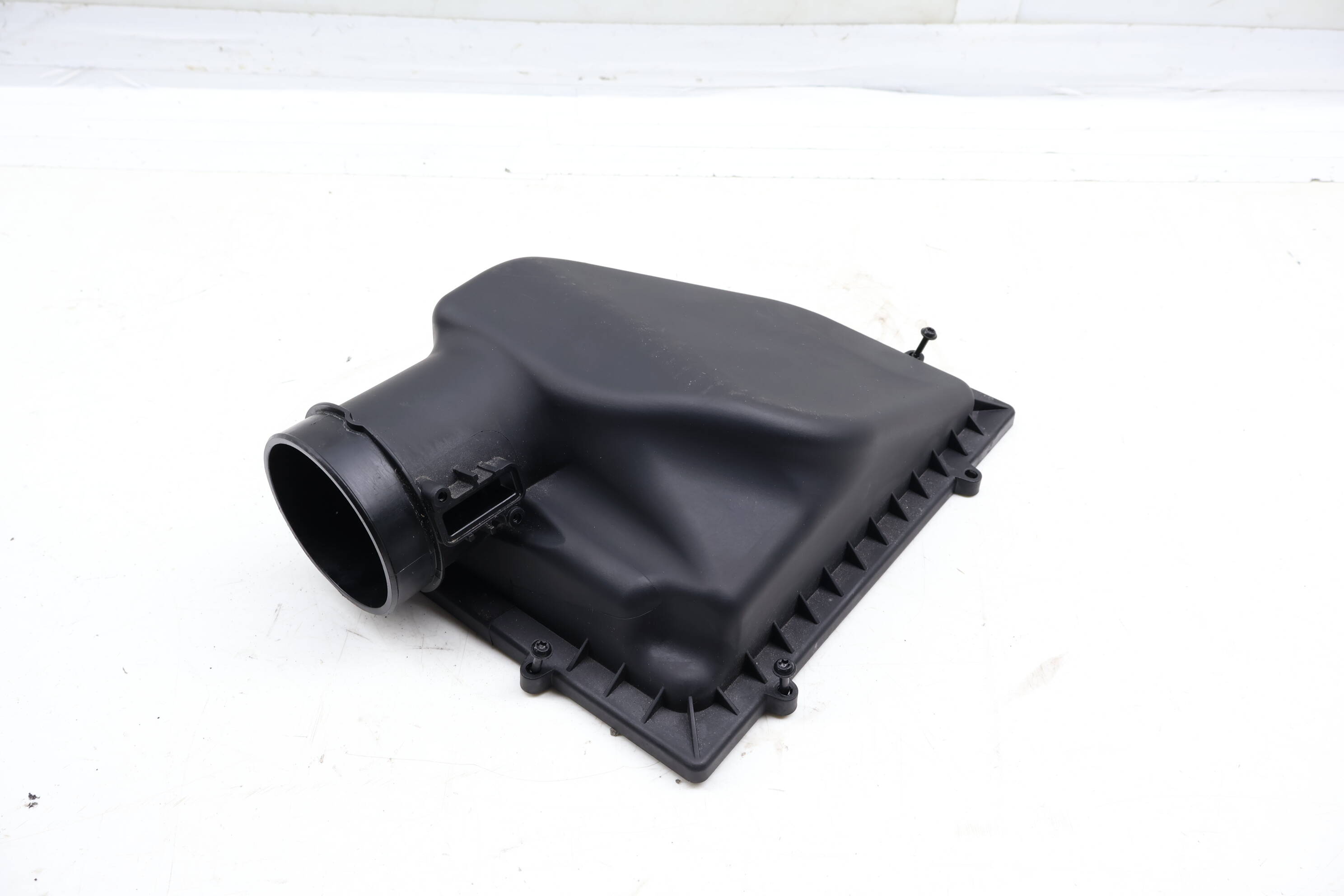 Engine Air Filter Housing / Box (Upper) 13718620473